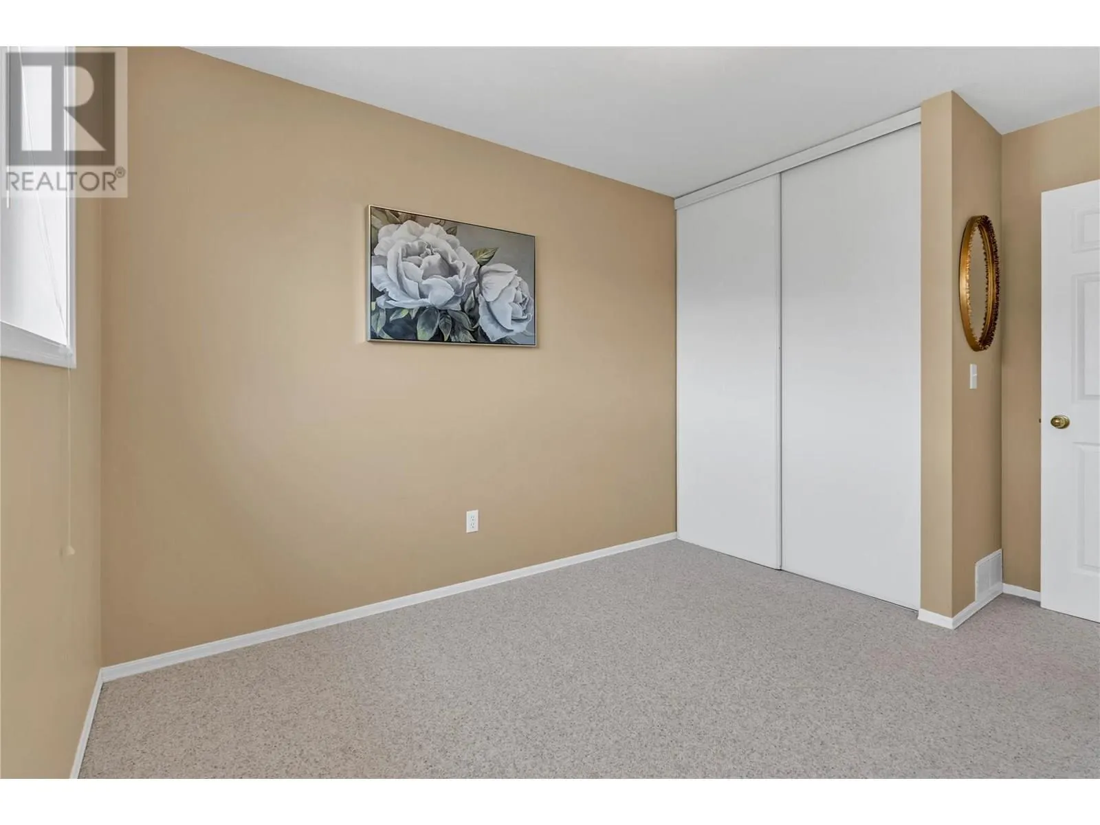 210 Sandpiper Crescent