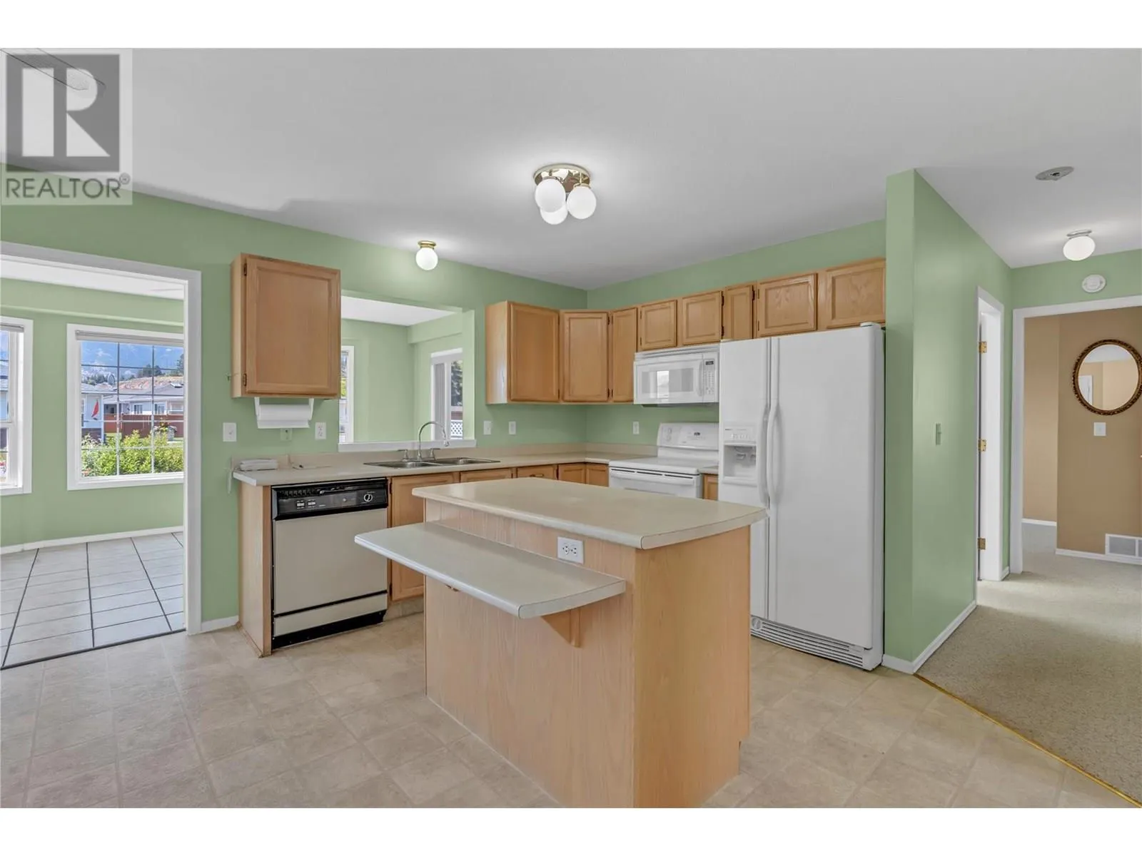 210 Sandpiper Crescent