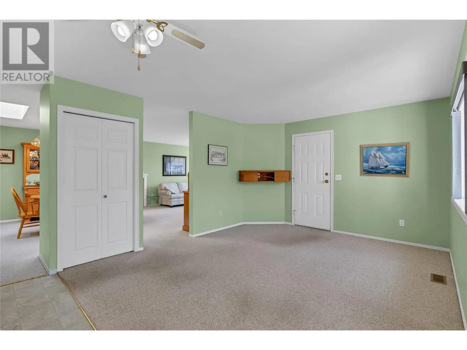 210 Sandpiper Crescent
