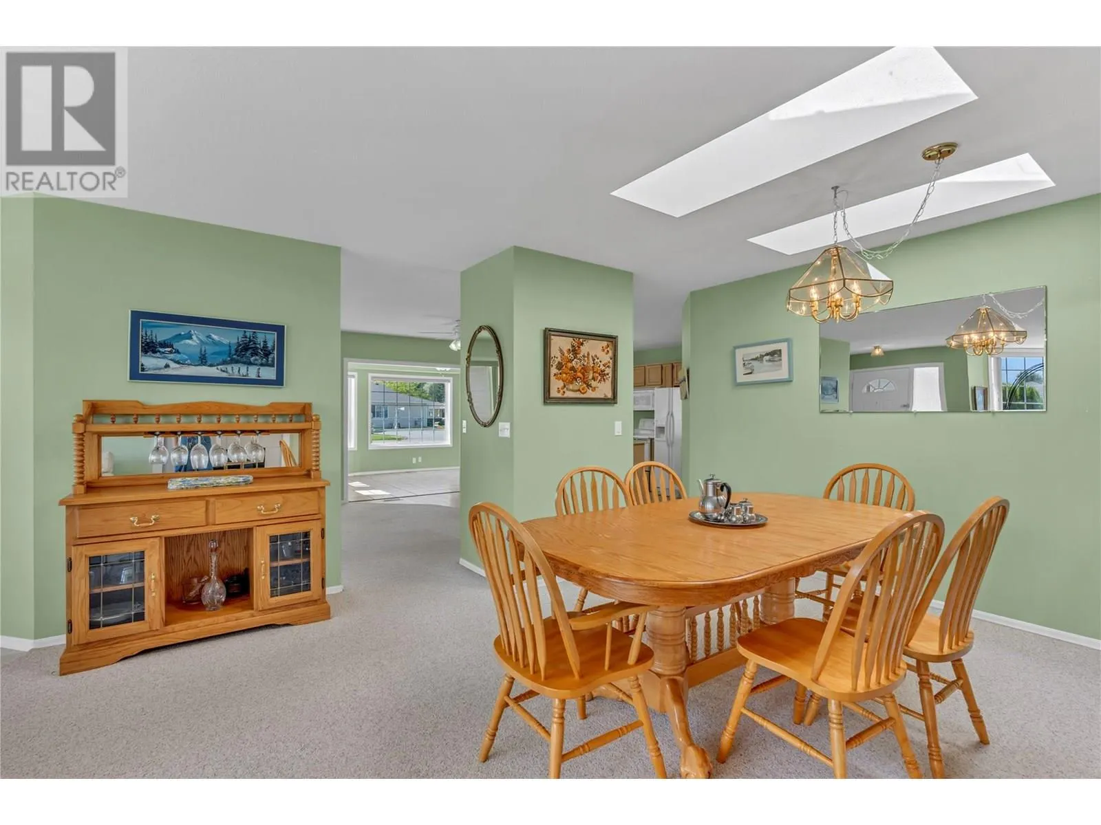 210 Sandpiper Crescent