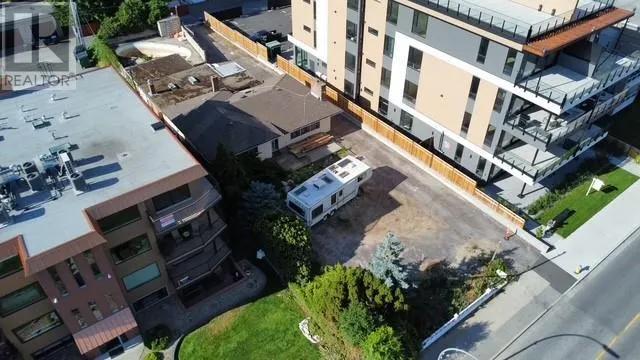 594 Lakeshore Drive