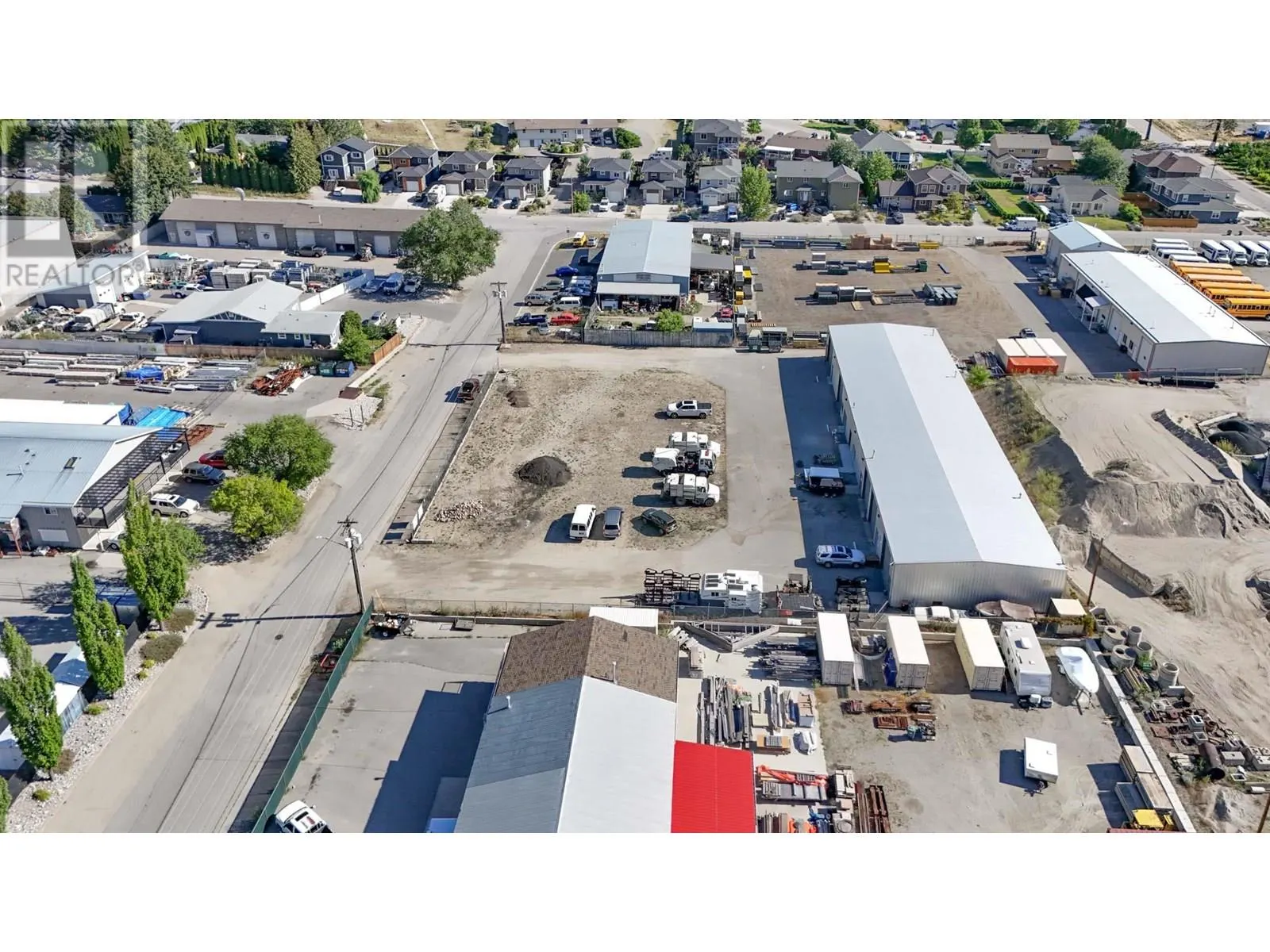 9207 James Avenue Unit# Yard Space