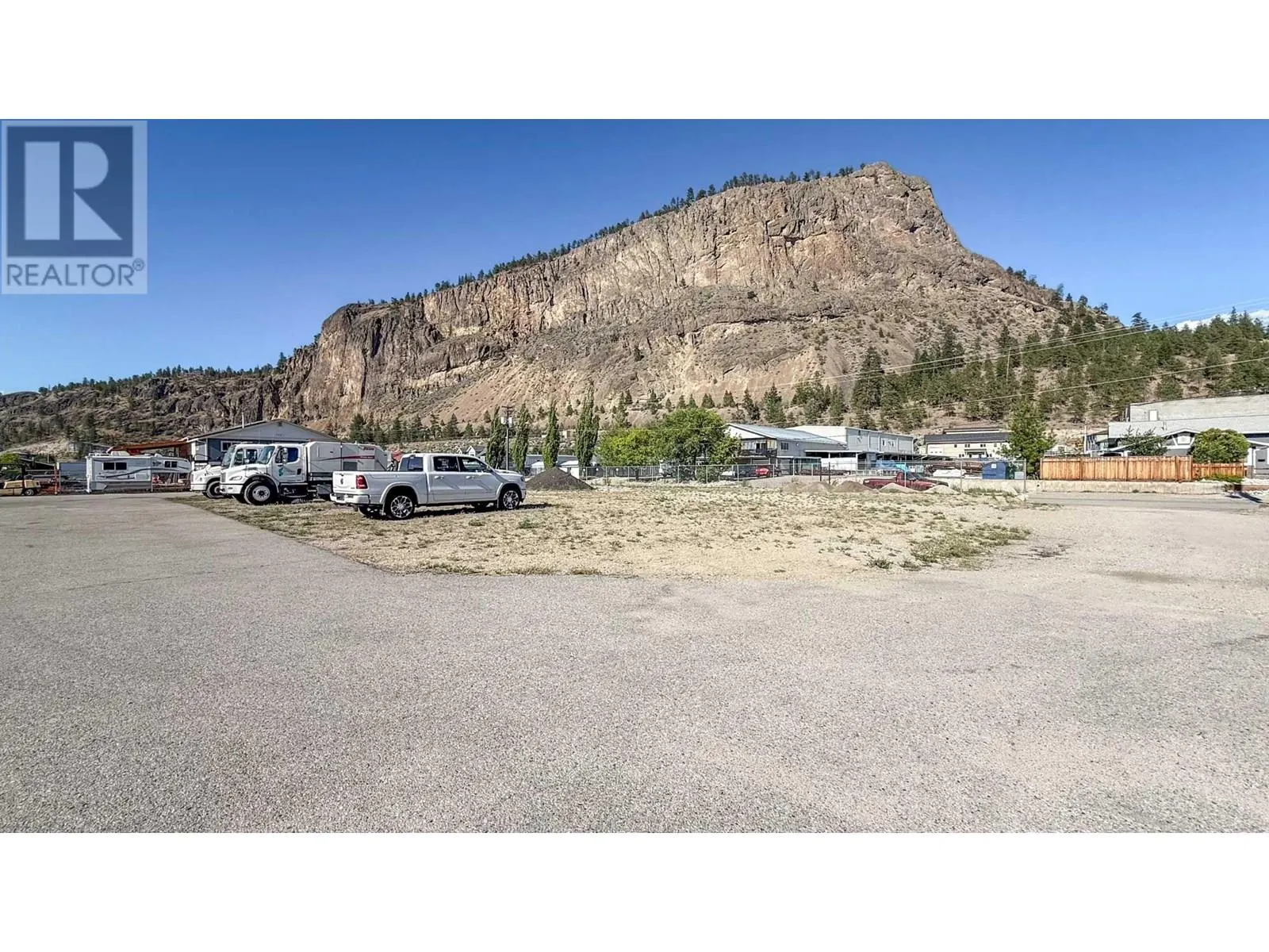 9207 James Avenue Unit# Yard Space