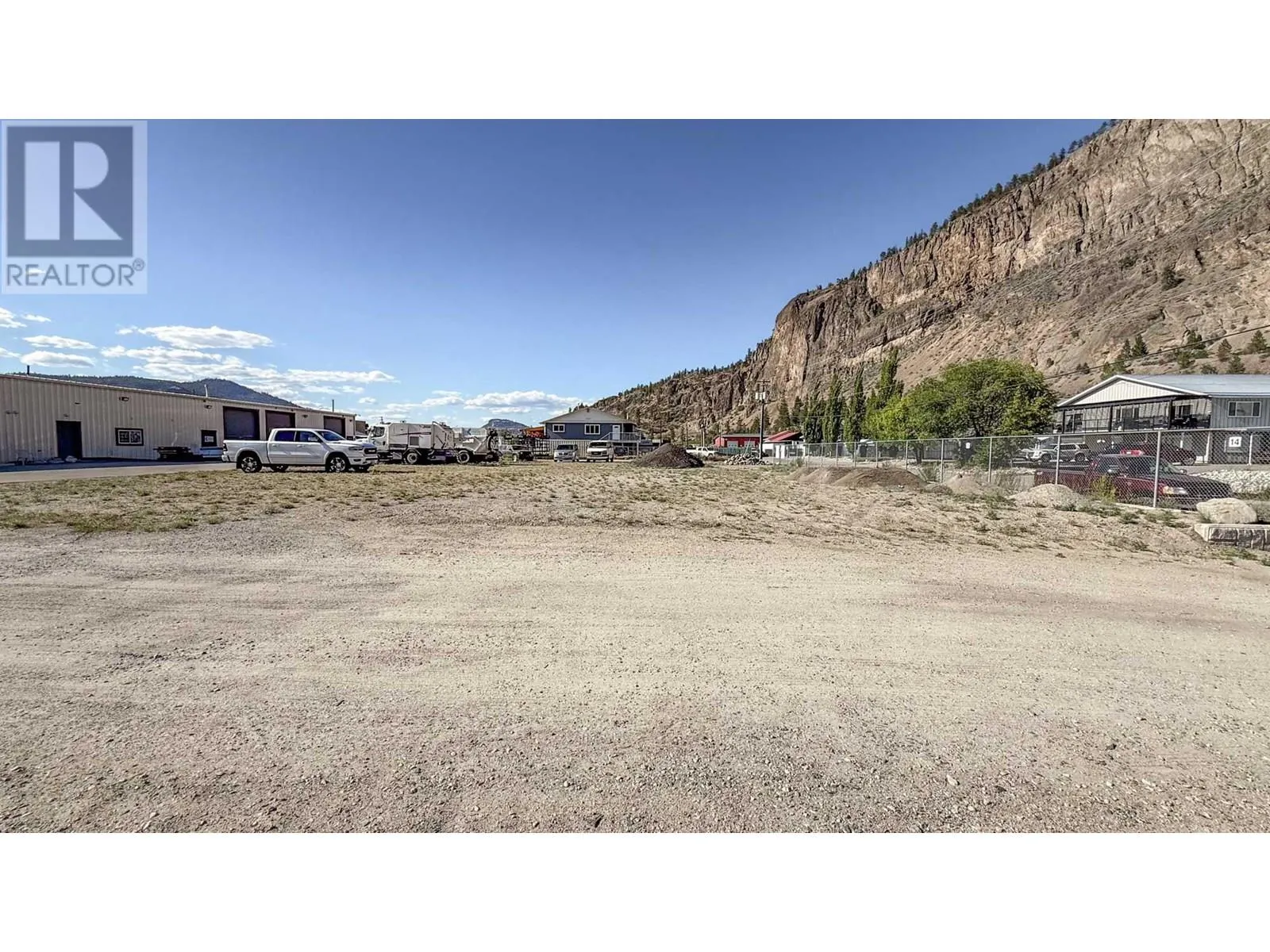 9207 James Avenue Unit# Yard Space