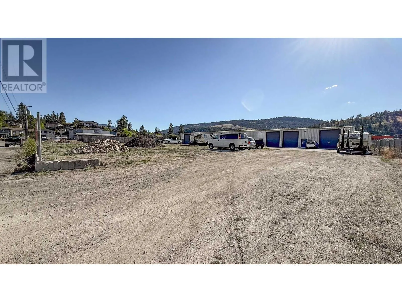 9207 James Avenue Unit# Yard Space
