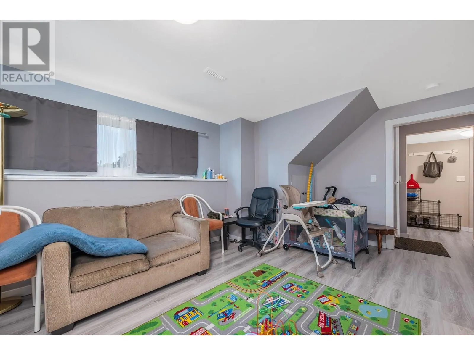 1803 20 Avenue