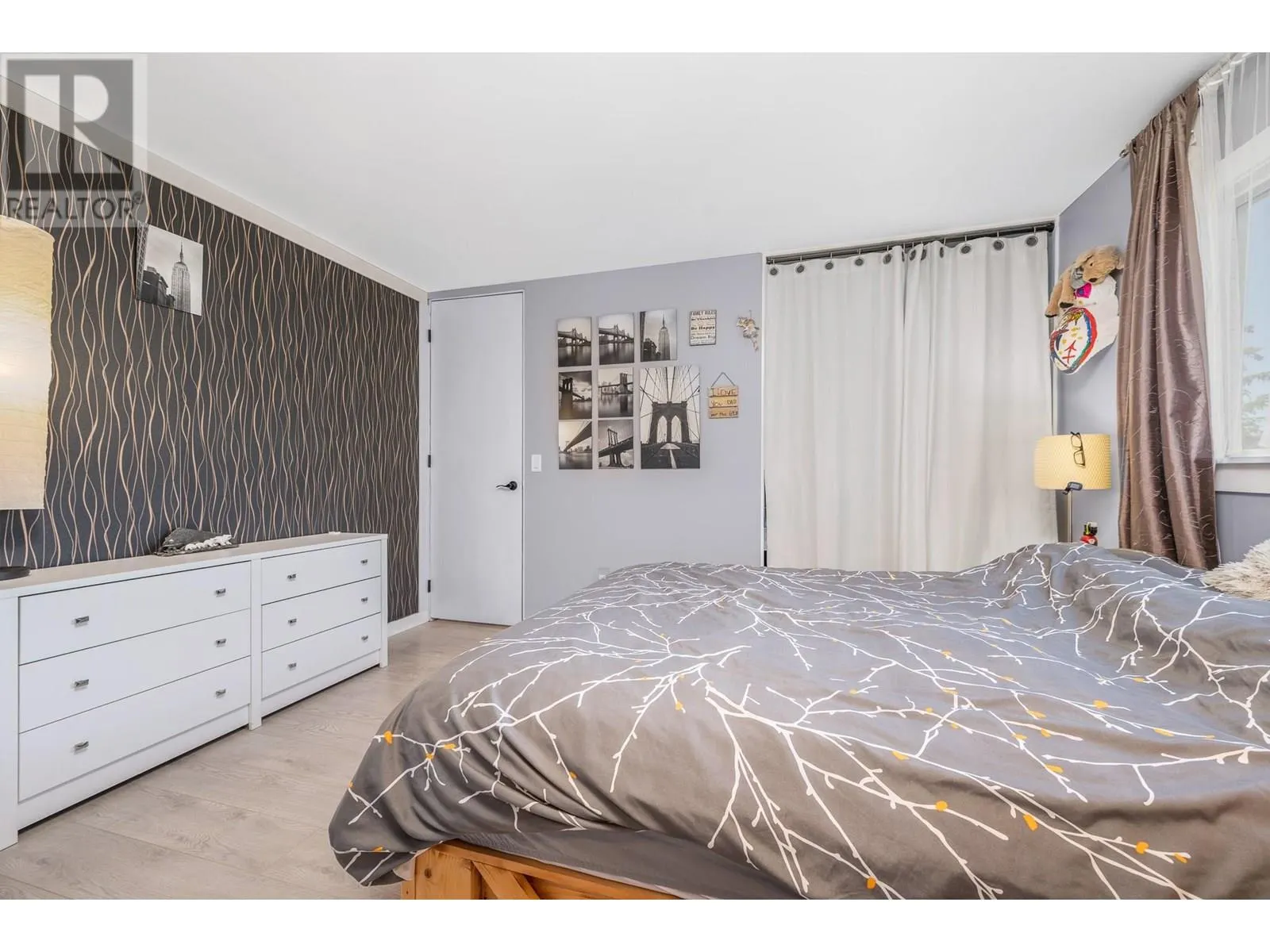 1803 20 Avenue