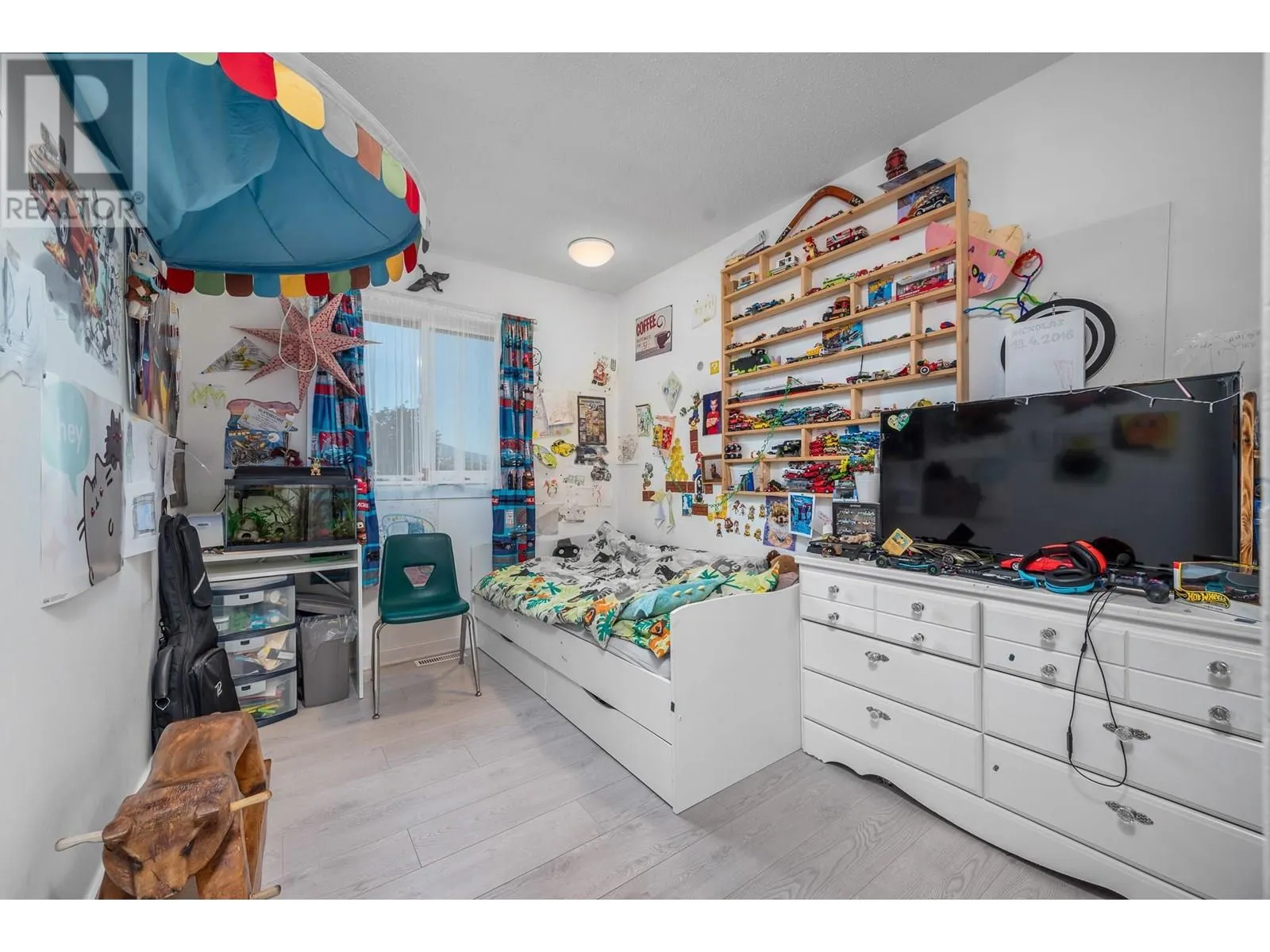 1803 20 Avenue