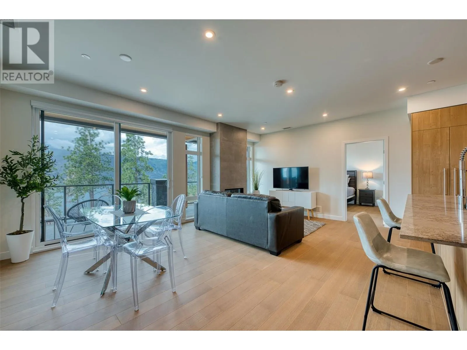 9652 Benchland Drive Unit# 306