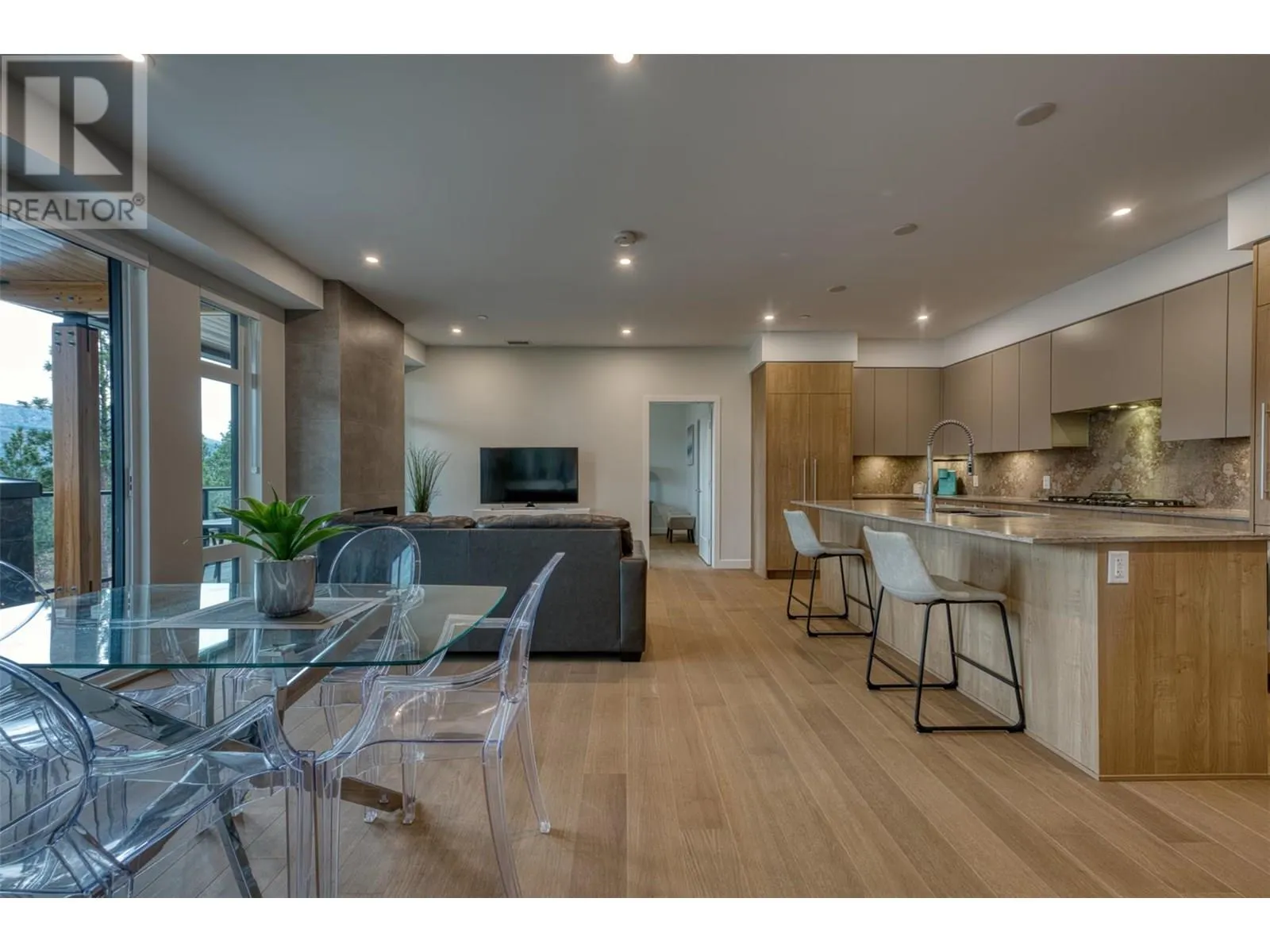 9652 Benchland Drive Unit# 306