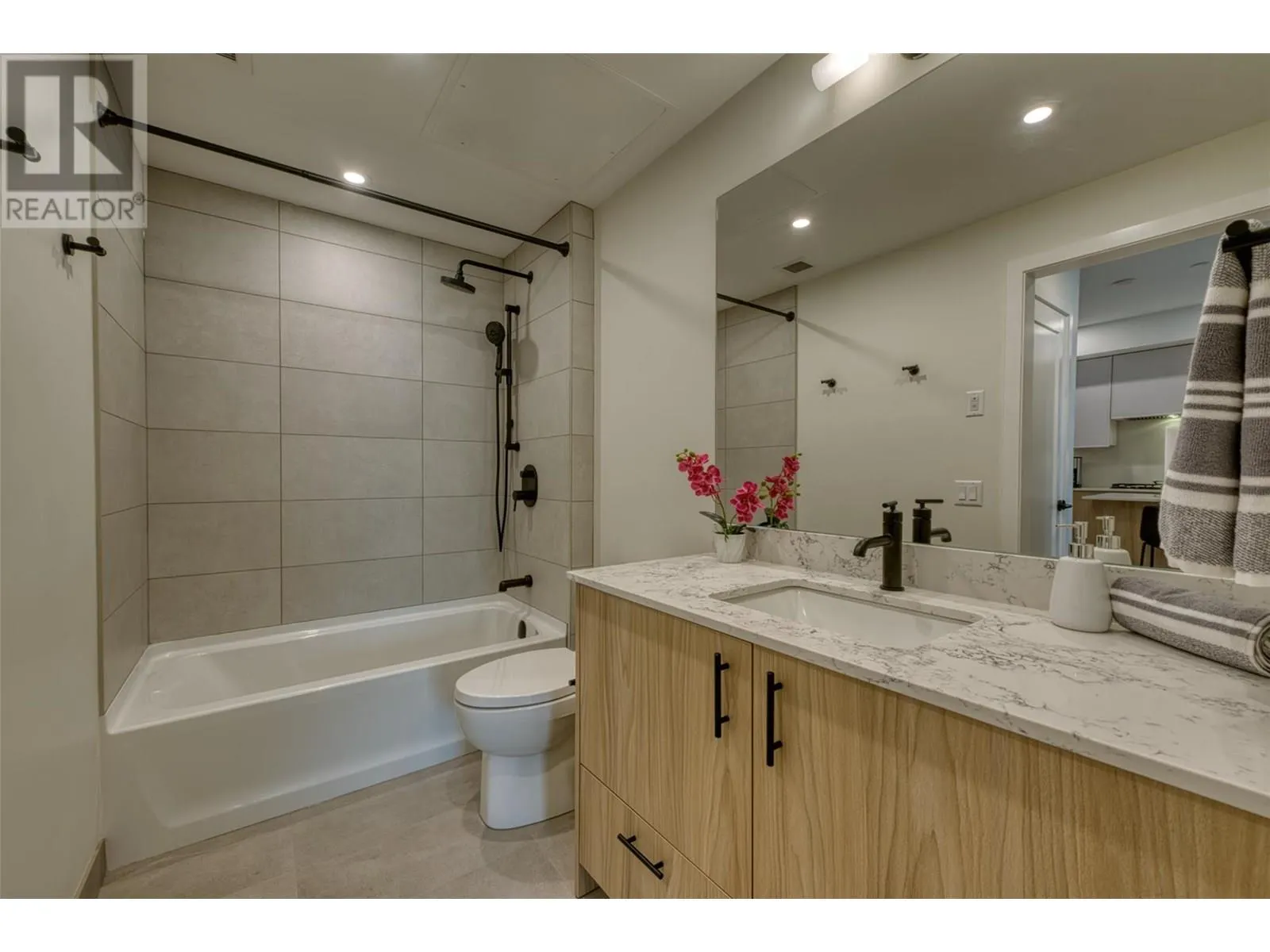9652 Benchland Drive Unit# 508