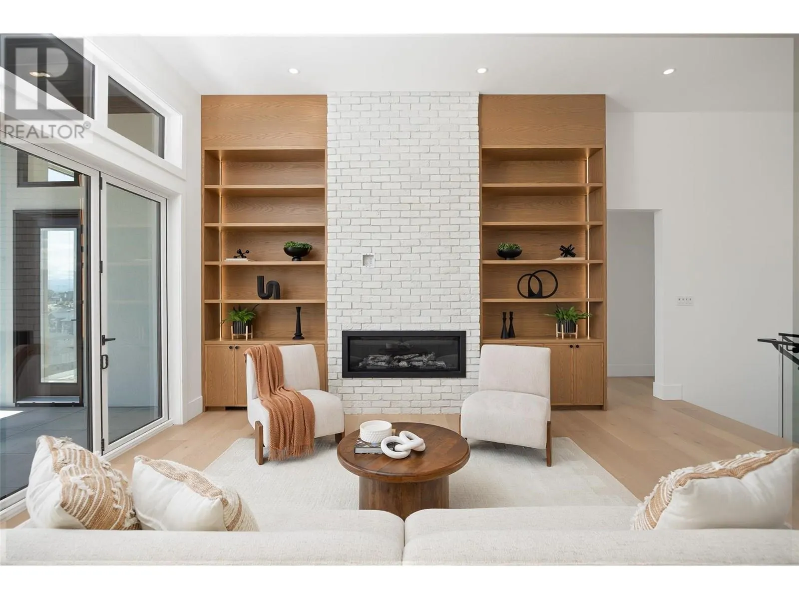 1435 Vineyard Drive