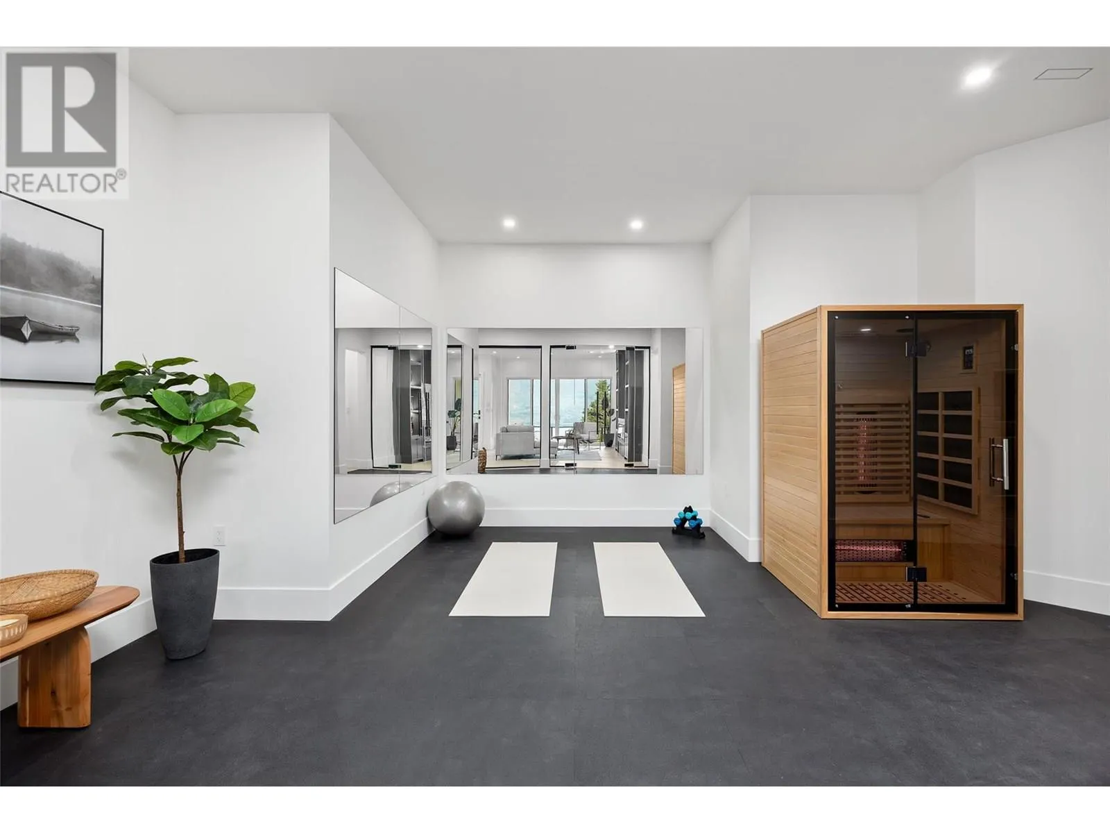 1435 Vineyard Drive
