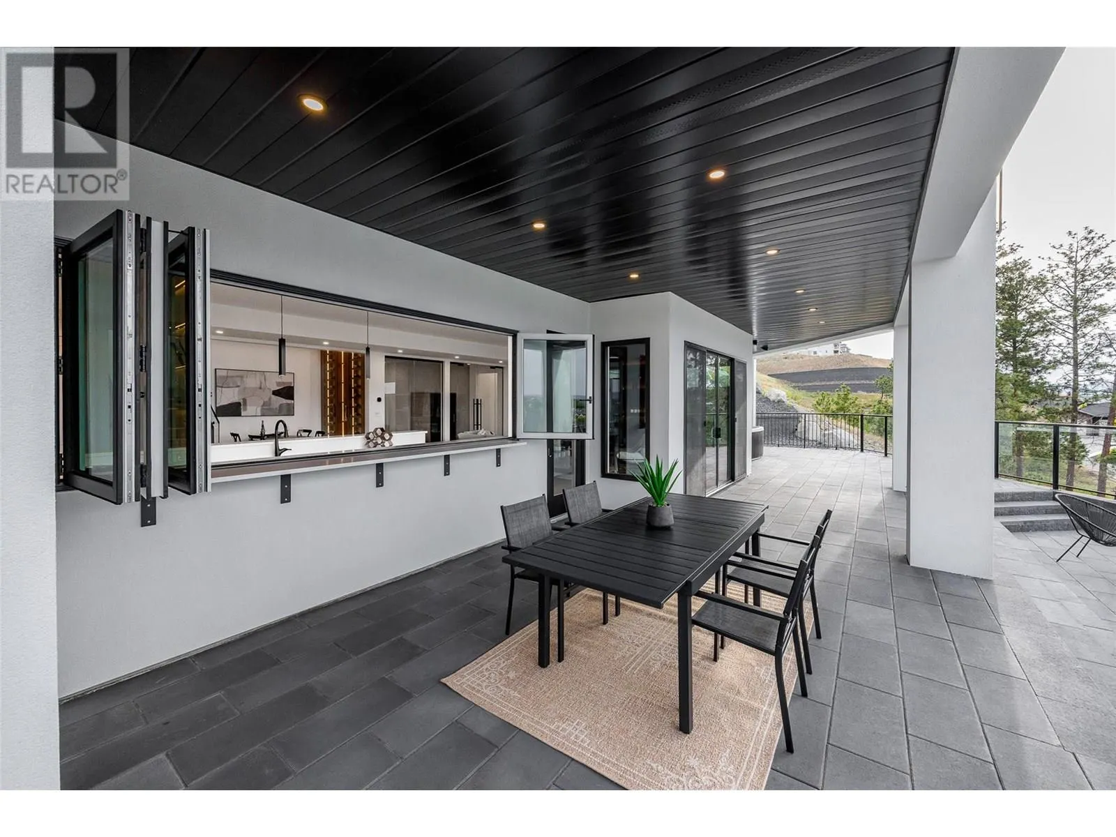 1435 Vineyard Drive