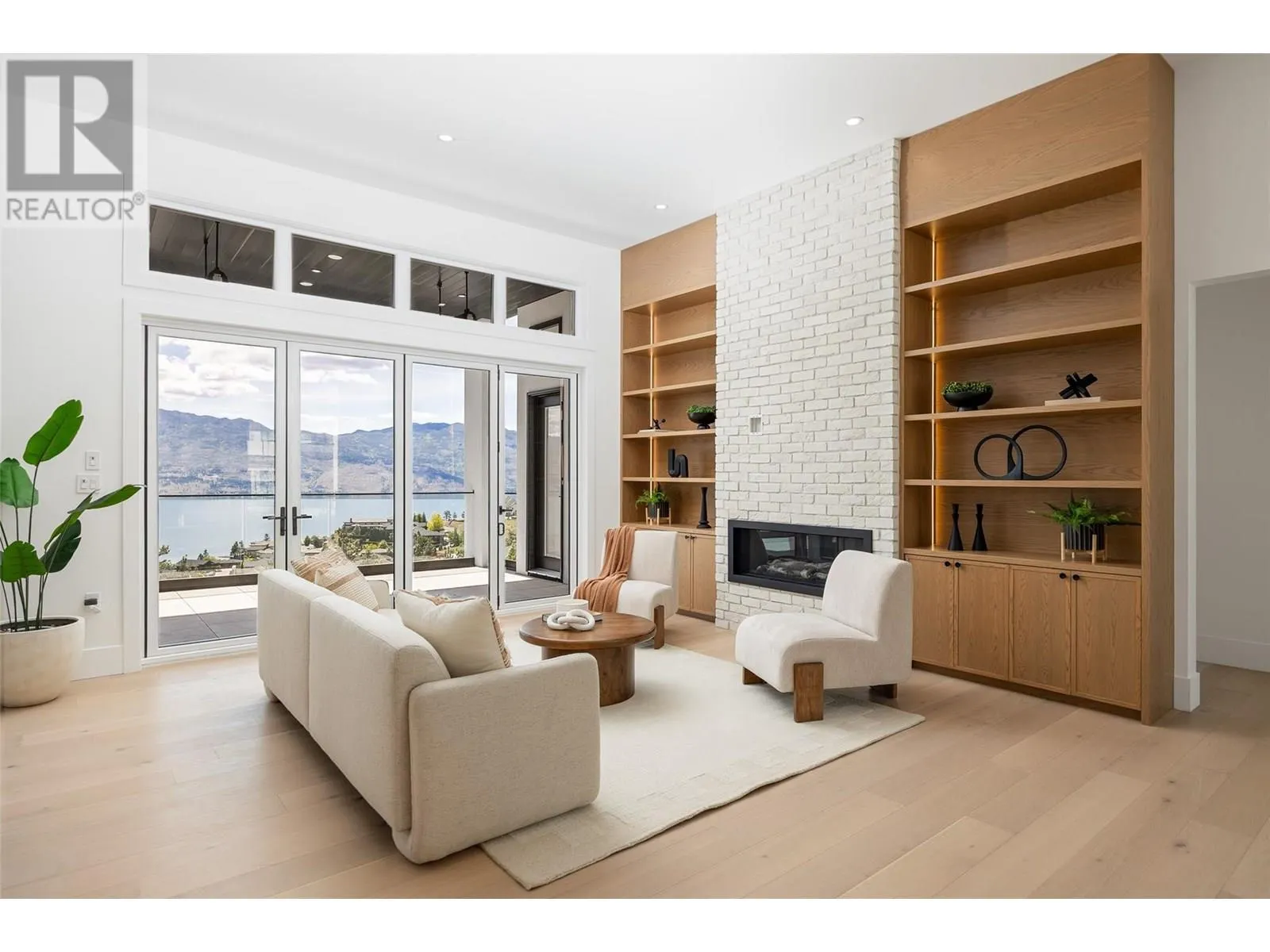 1435 Vineyard Drive