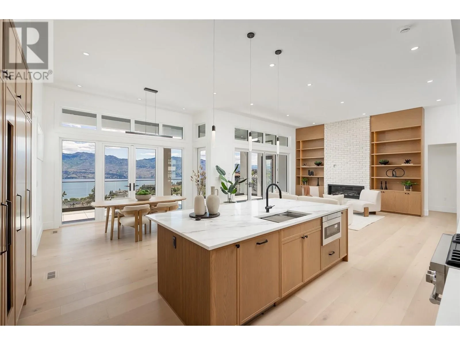 1435 Vineyard Drive