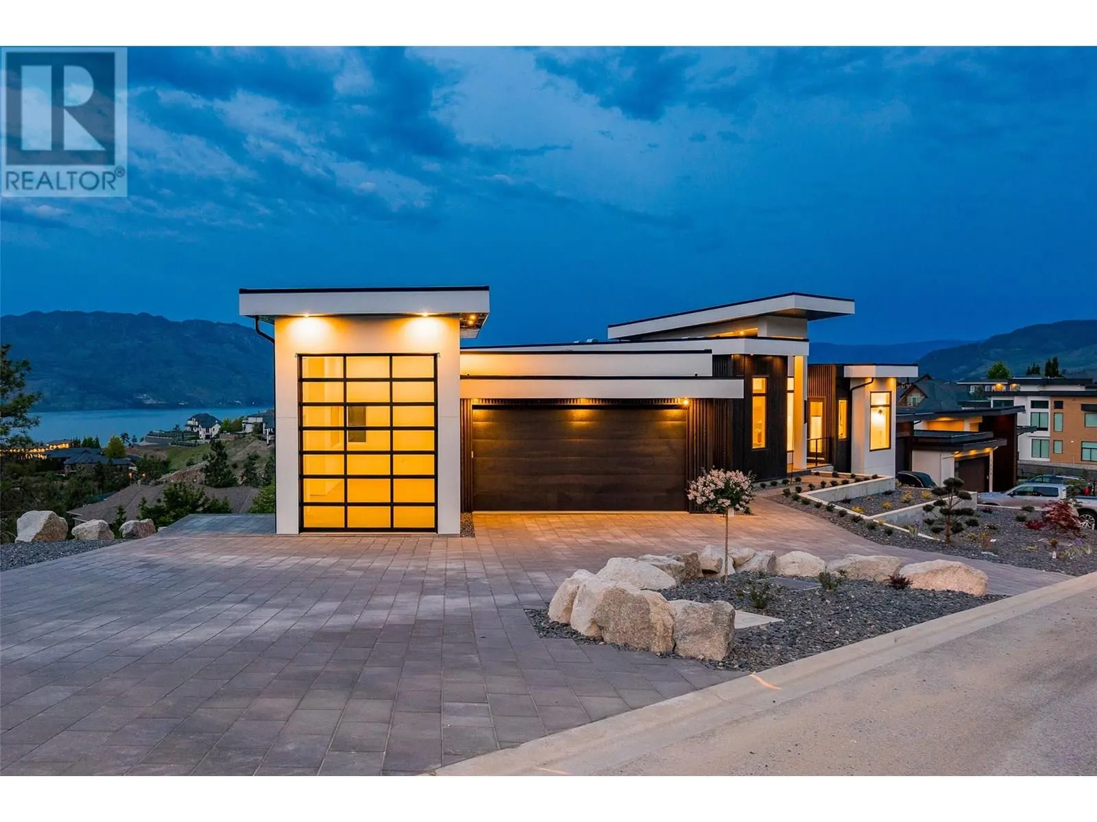 1435 Vineyard Drive