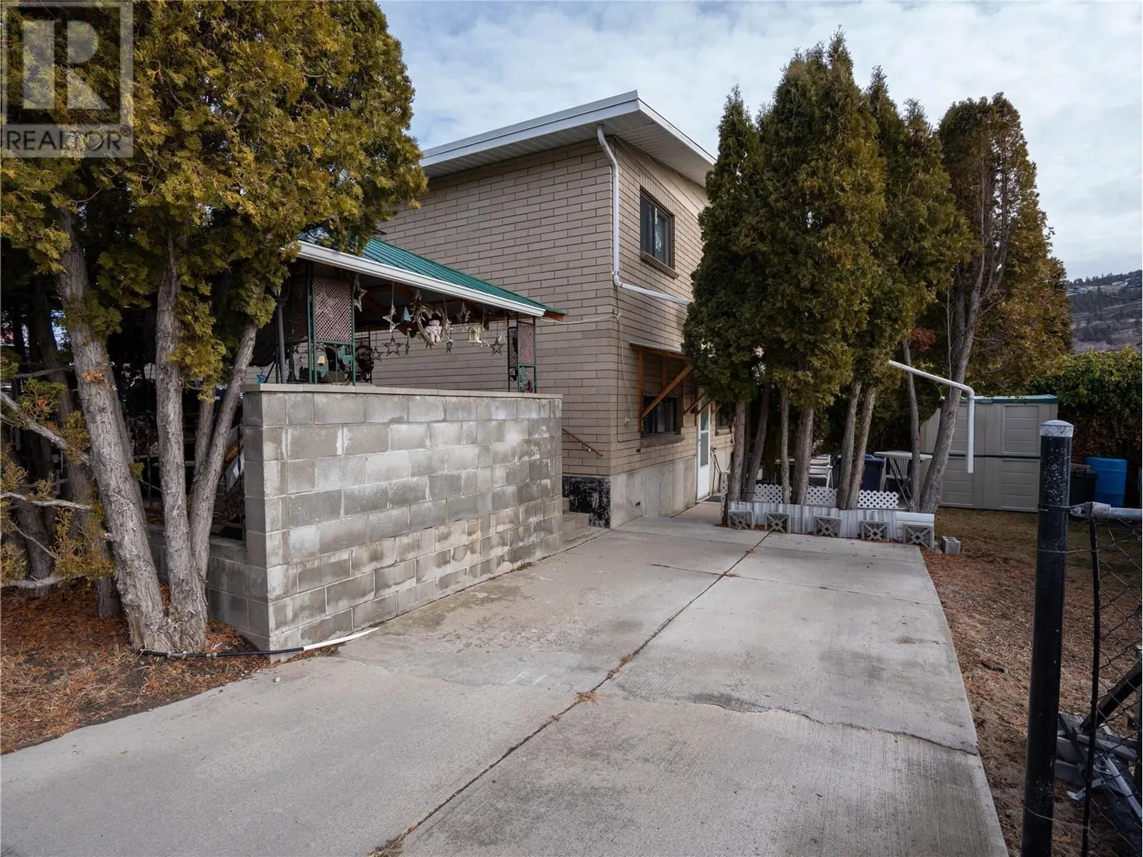 196 Waterford Avenue