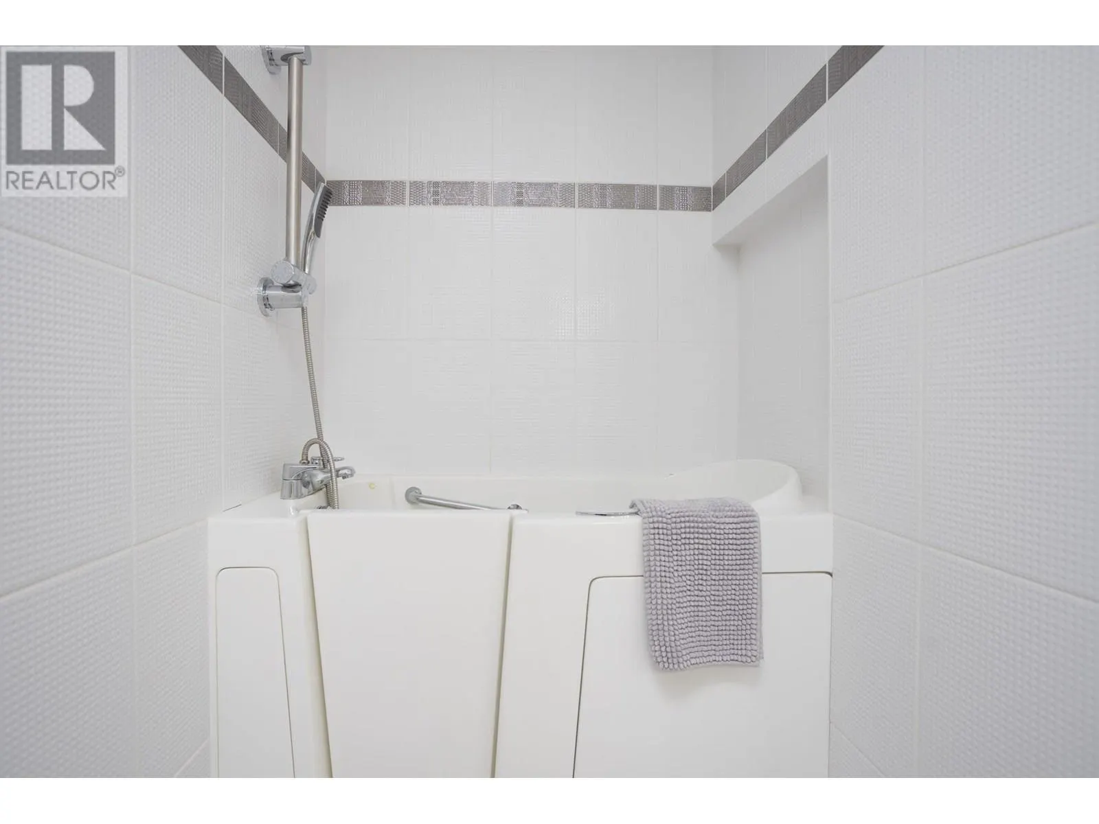 1045 Sutherland Avenue Unit# 315A
