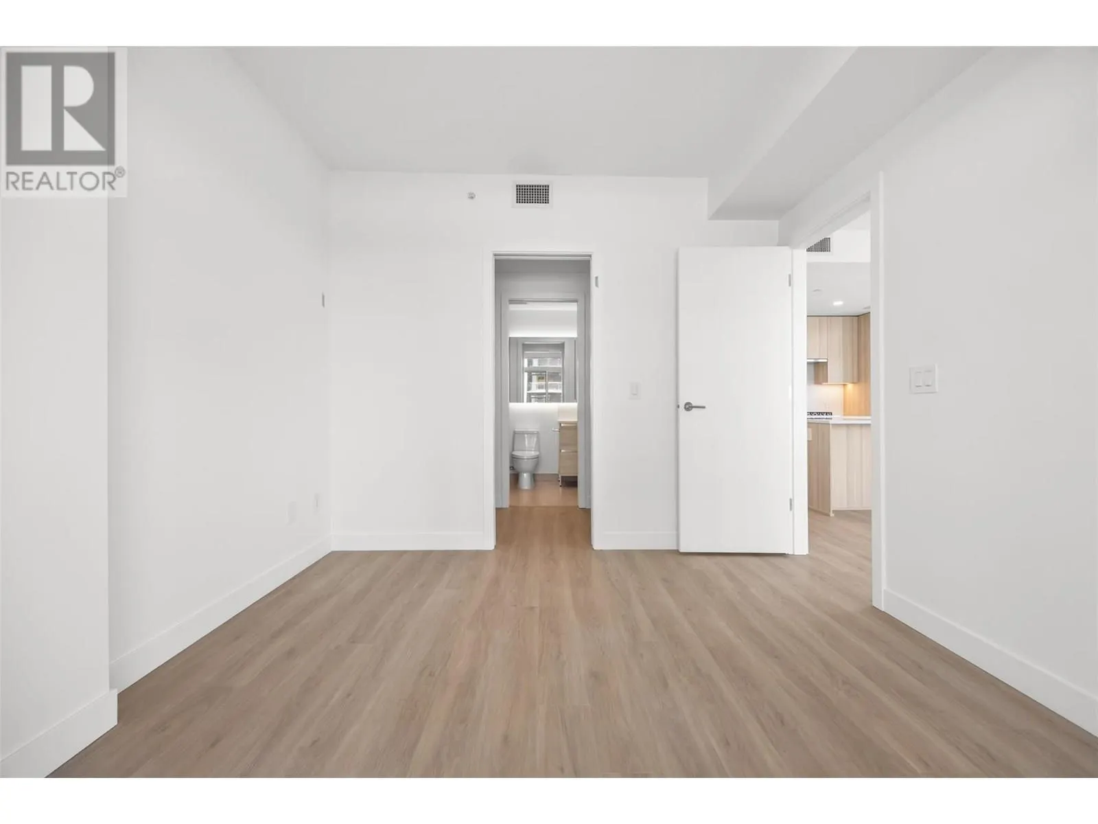 238 Leon Avenue Unit# 702