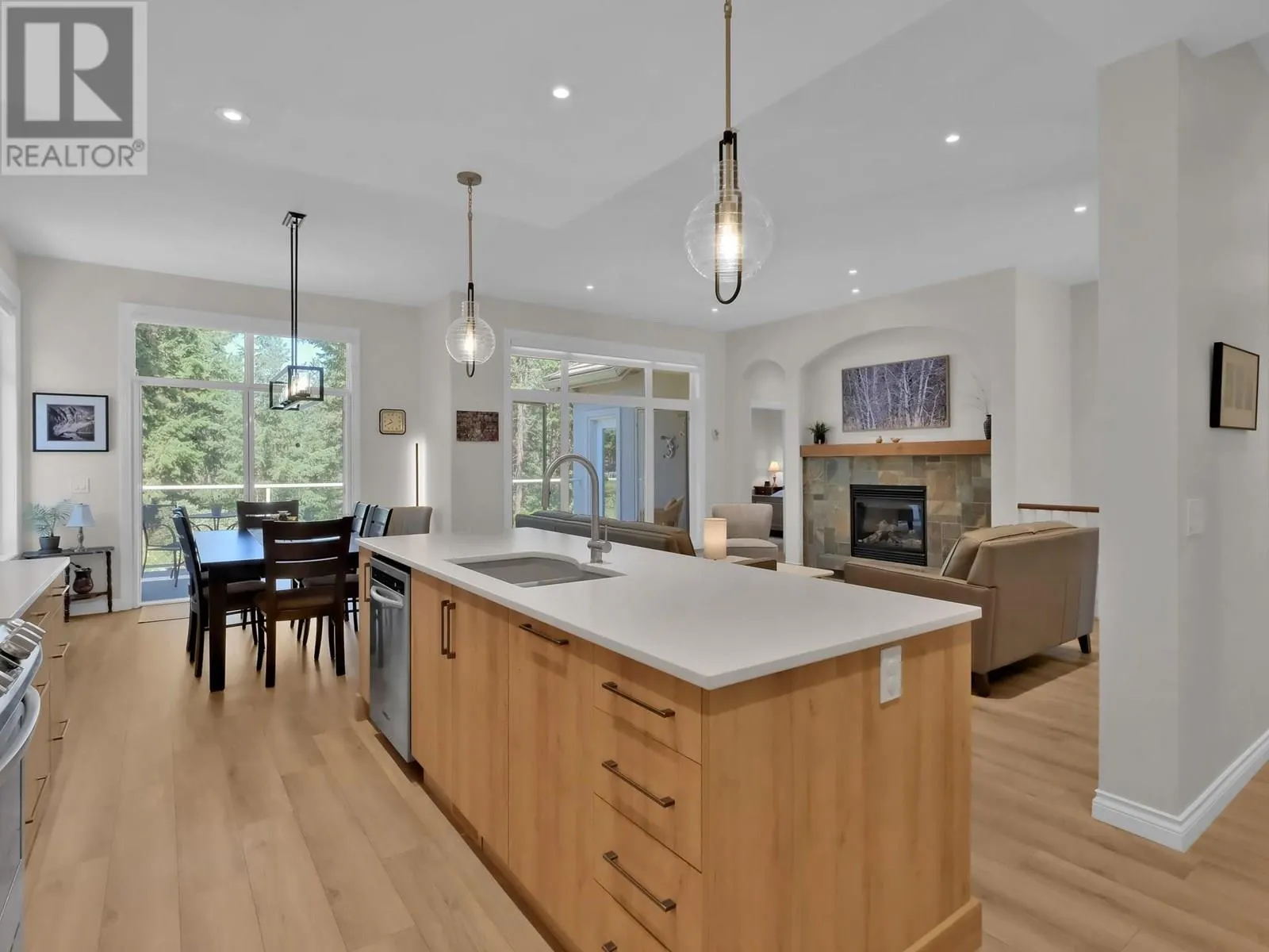 4432 Gallaghers Forest S