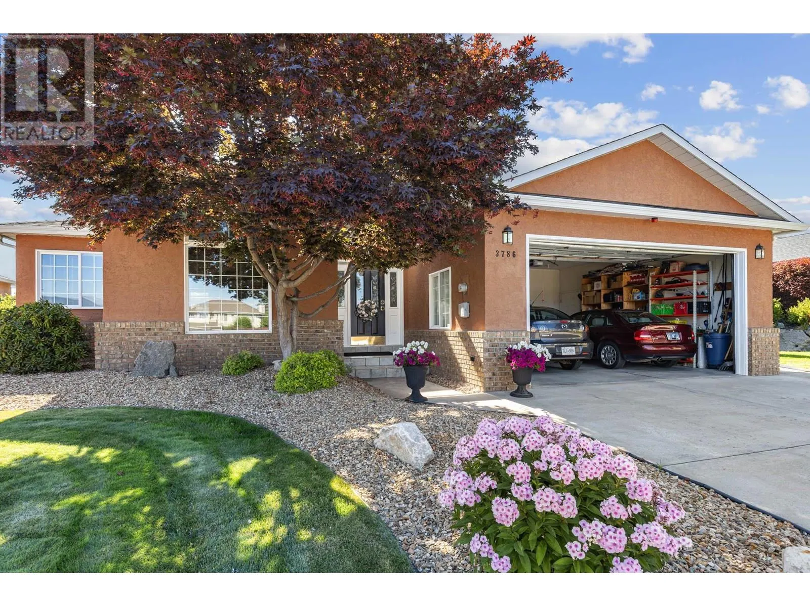 3786 Inglis Place