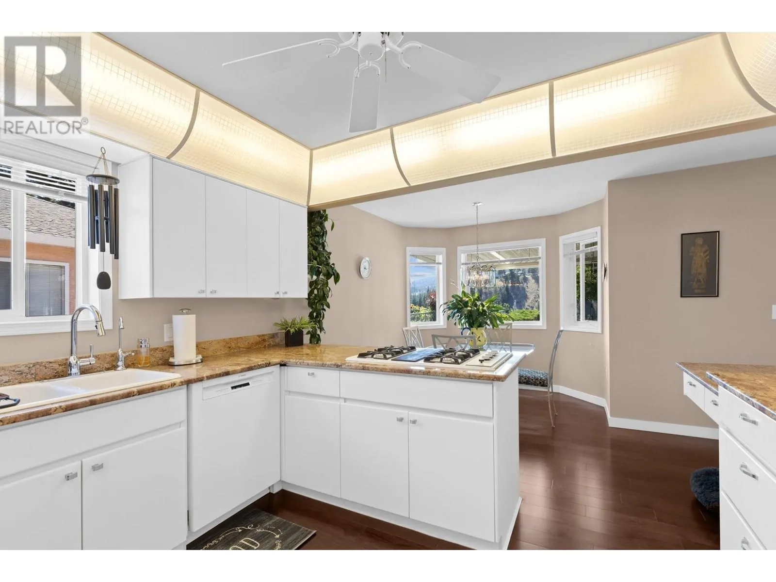 3786 Inglis Place