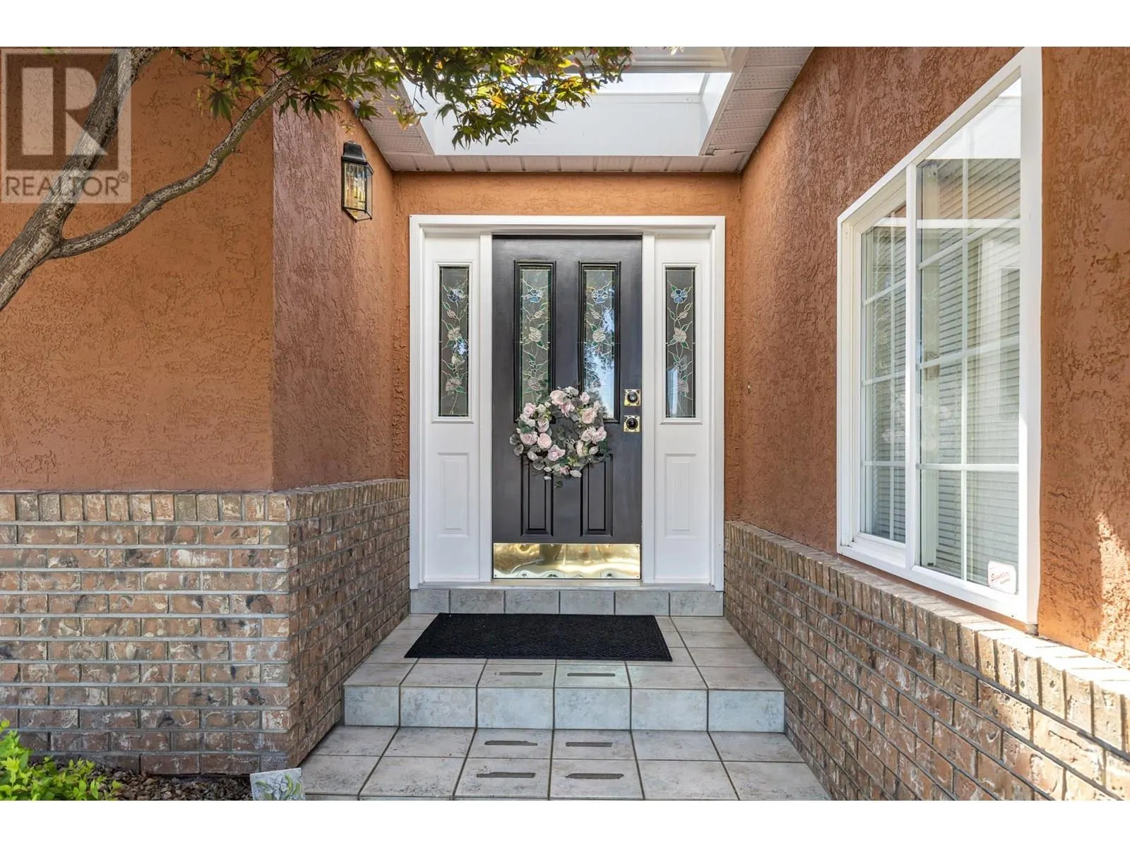 3786 Inglis Place