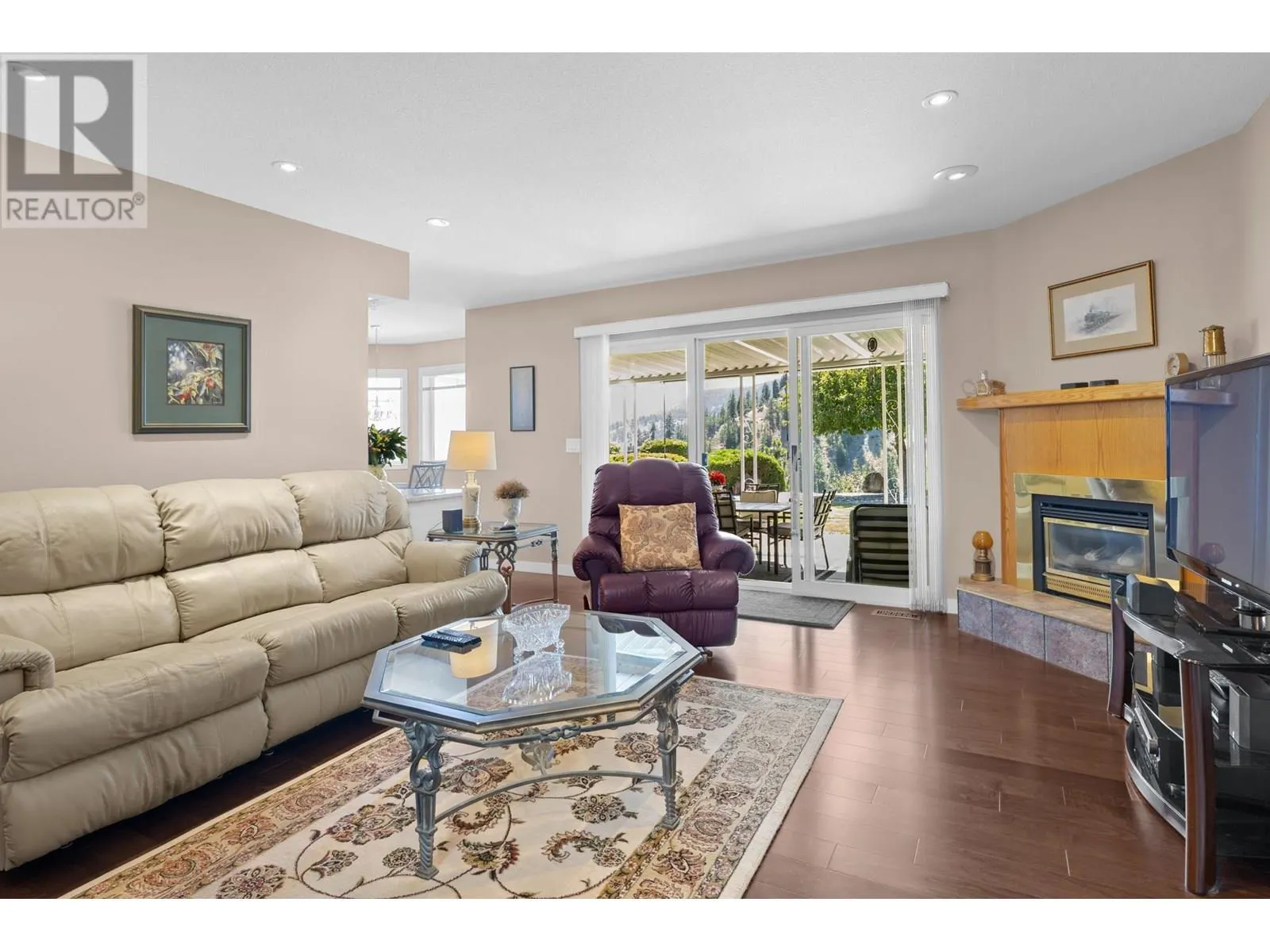 3786 Inglis Place