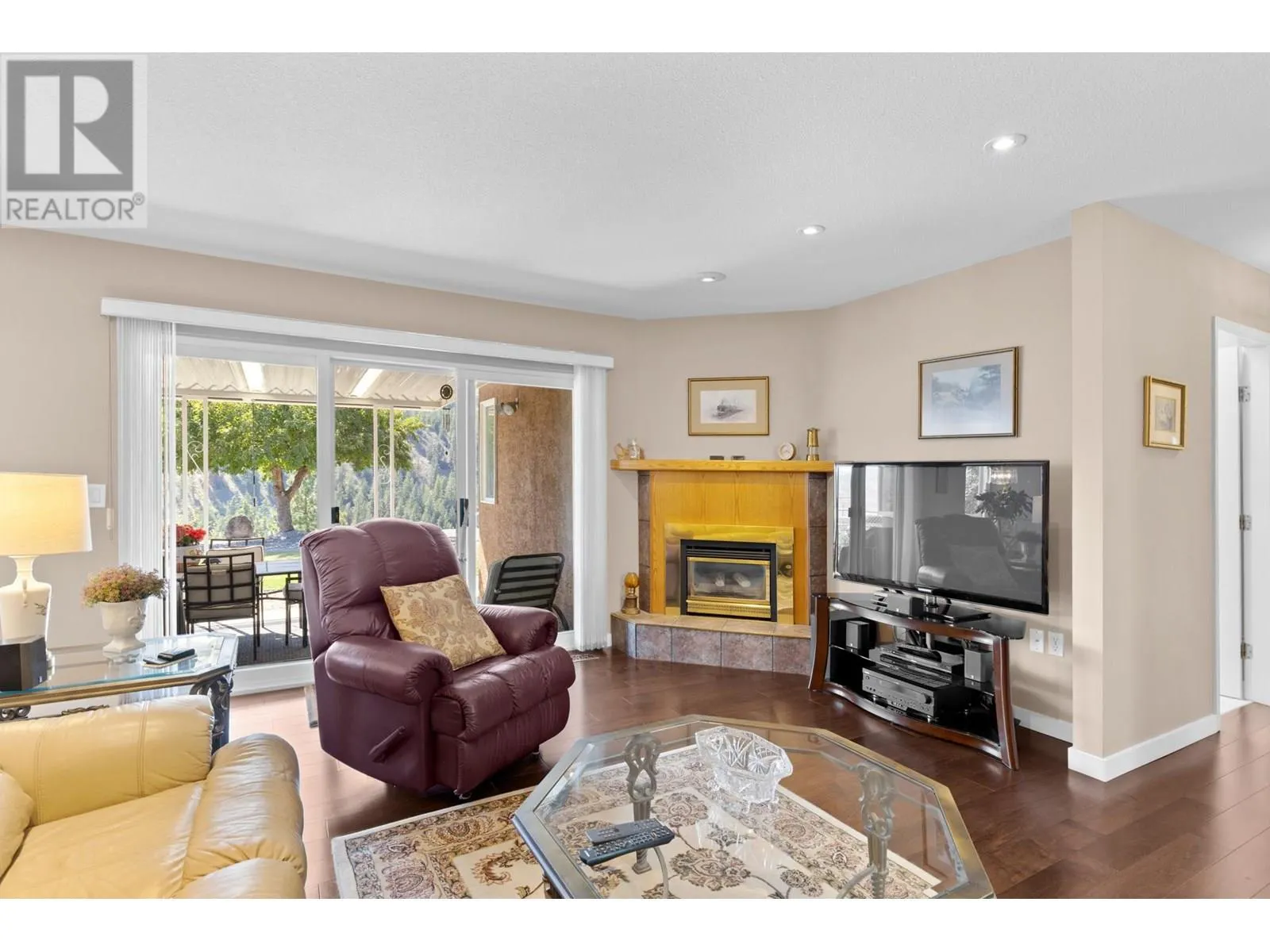 3786 Inglis Place