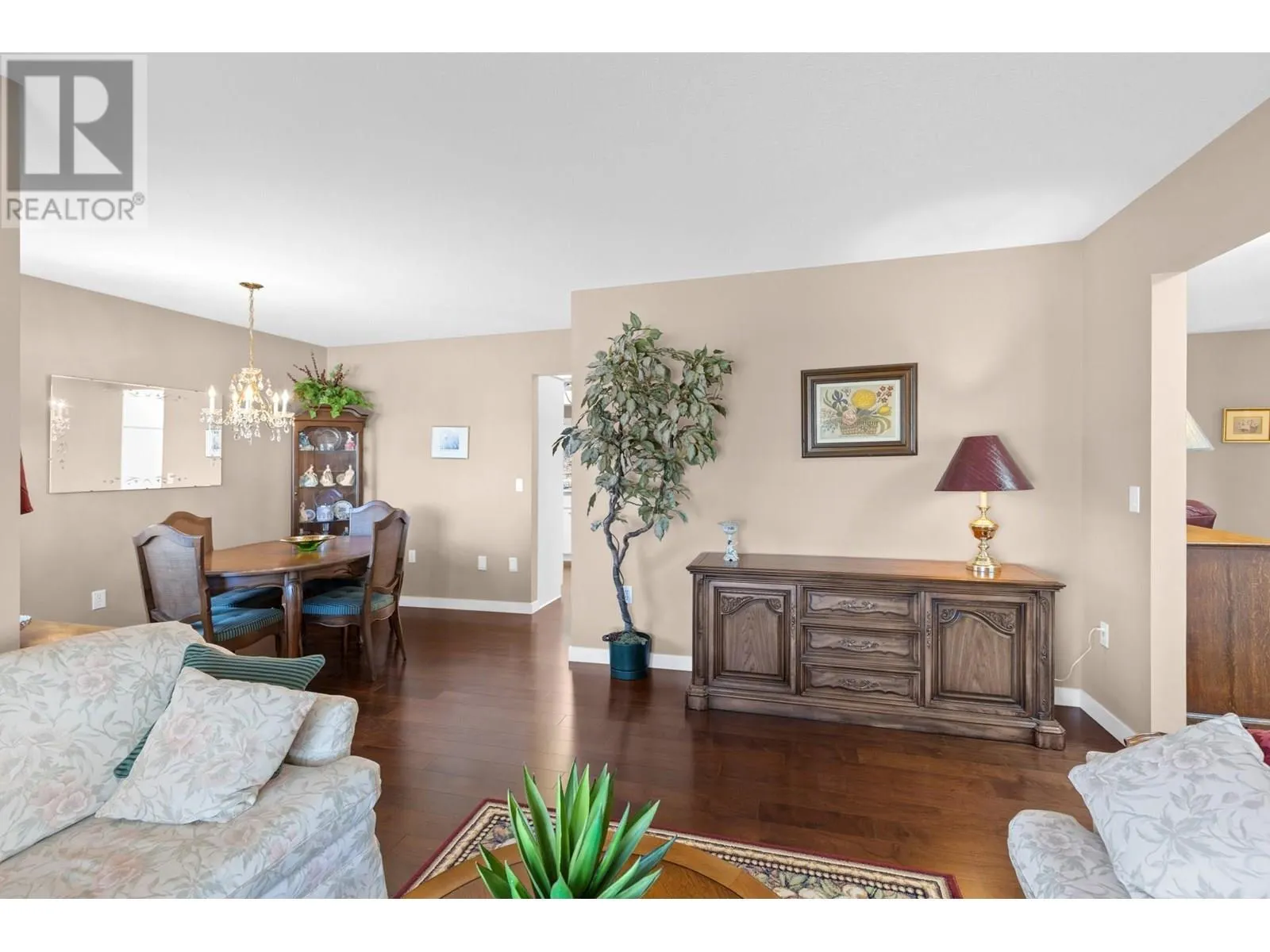 3786 Inglis Place