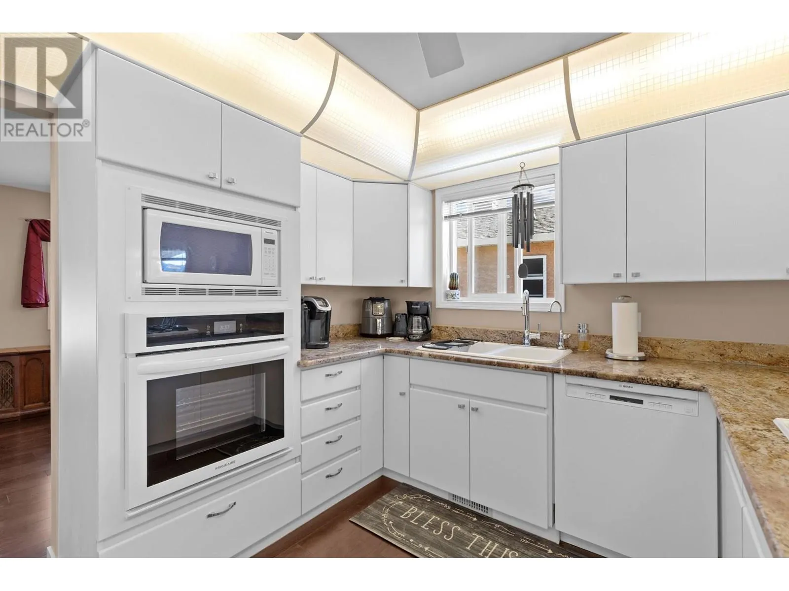 3786 Inglis Place