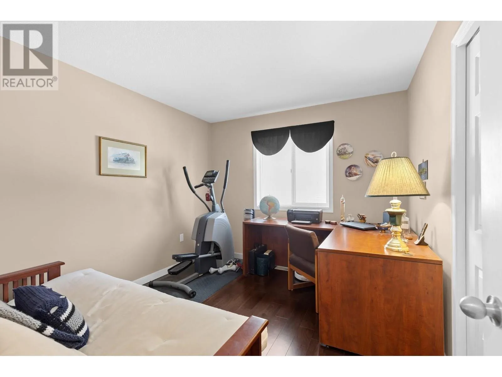 3786 Inglis Place