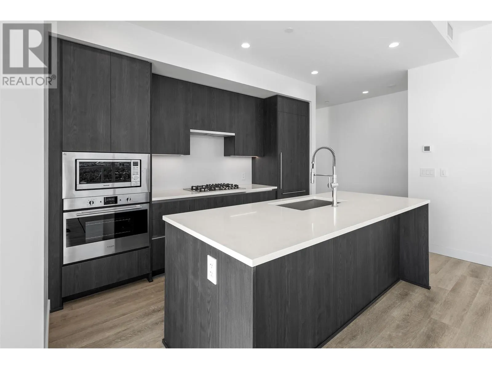 238 Leon Avenue Unit# 2207