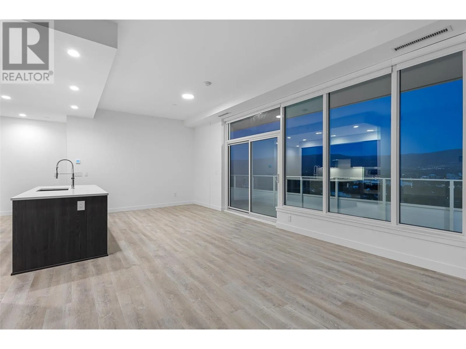 238 Leon Avenue Unit# 2207