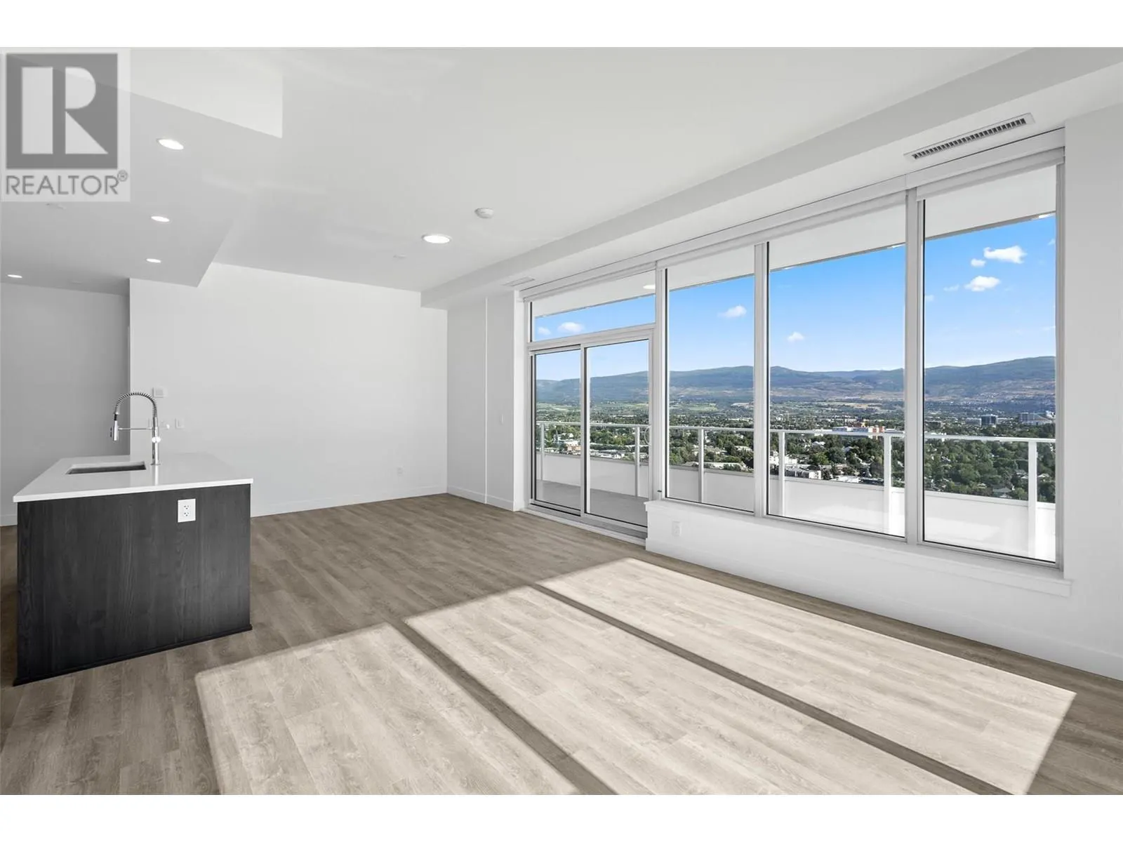238 Leon Avenue Unit# 2207