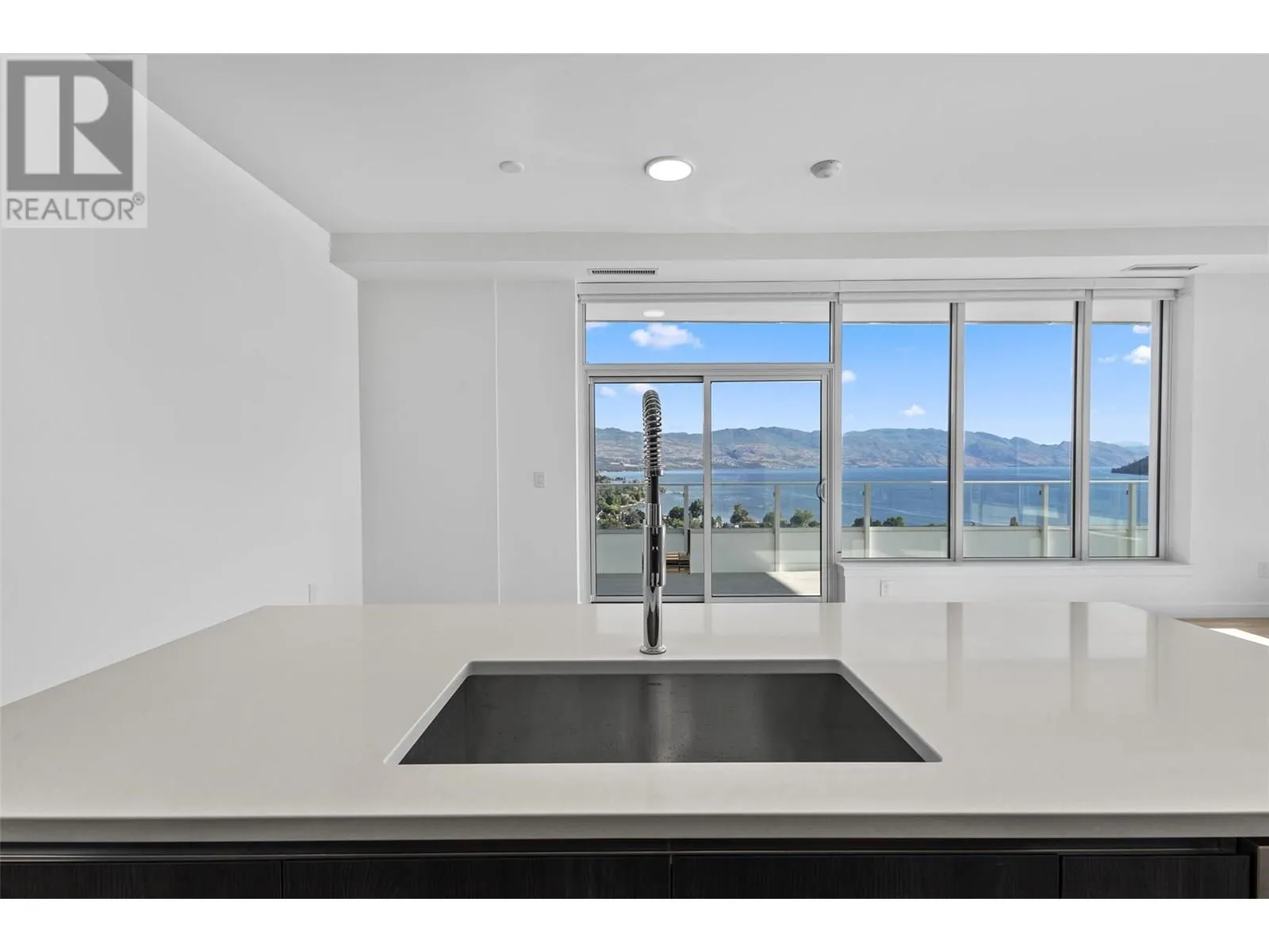 238 Leon Avenue Unit# 2207