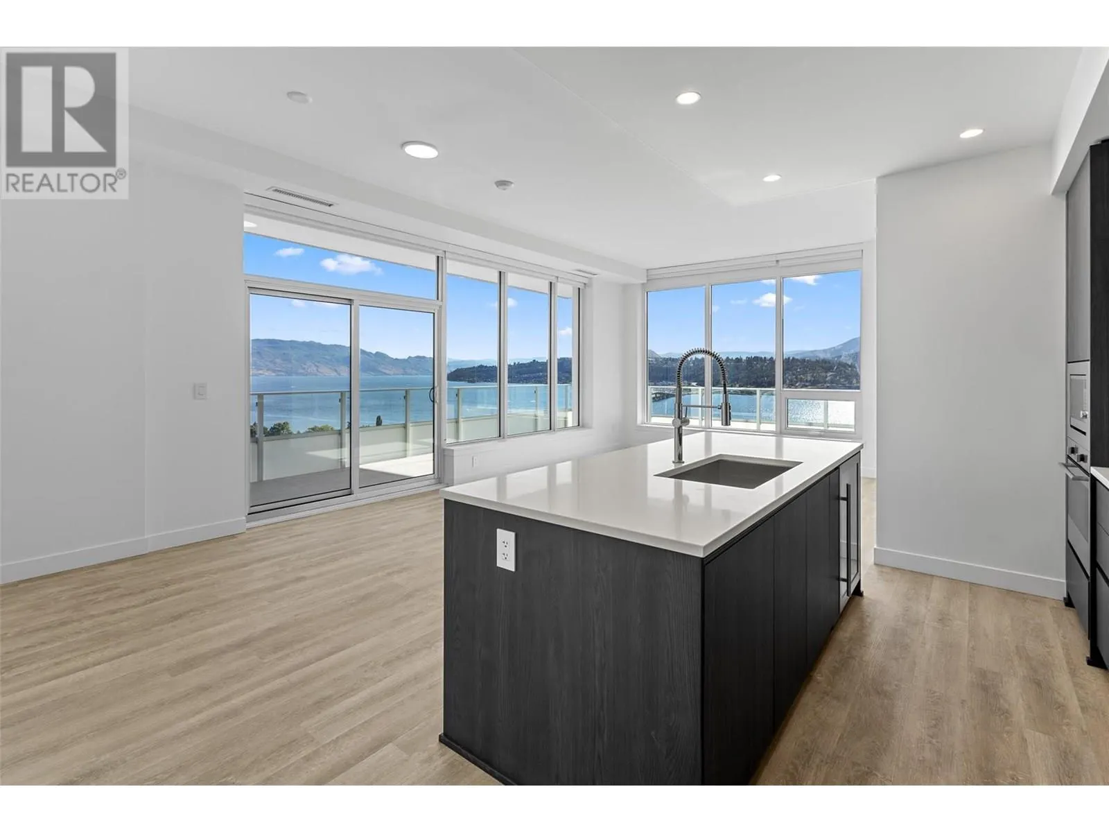 238 Leon Avenue Unit# 2207