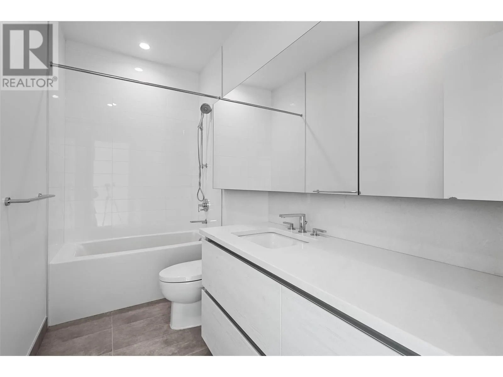 238 Leon Avenue Unit# 2207