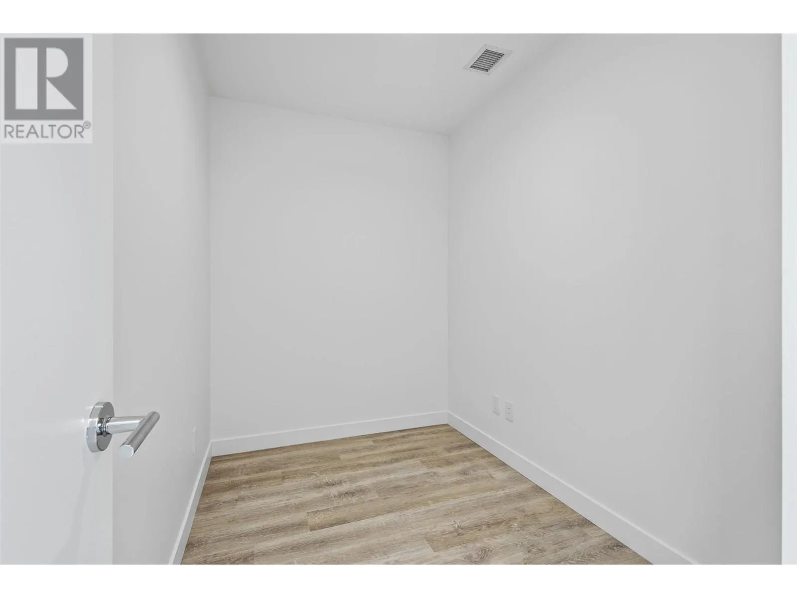 238 Leon Avenue Unit# 2207