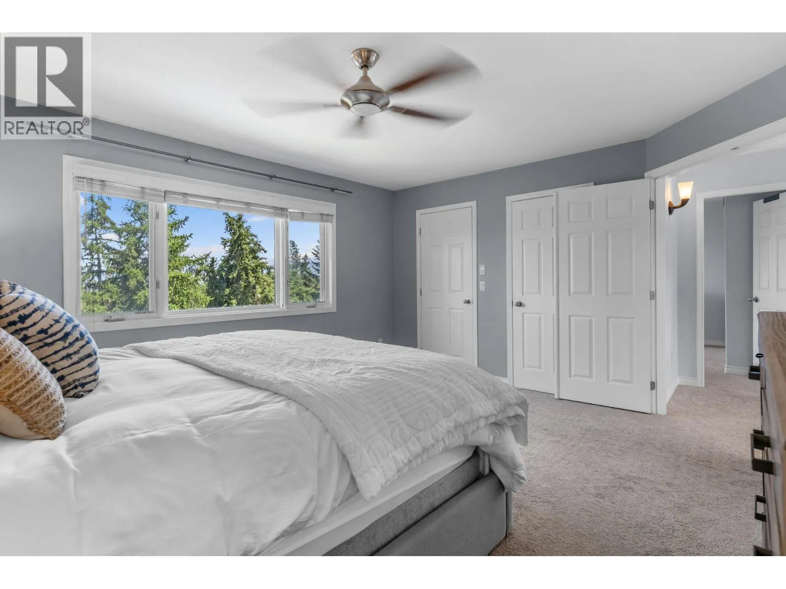 409 Curlew Drive