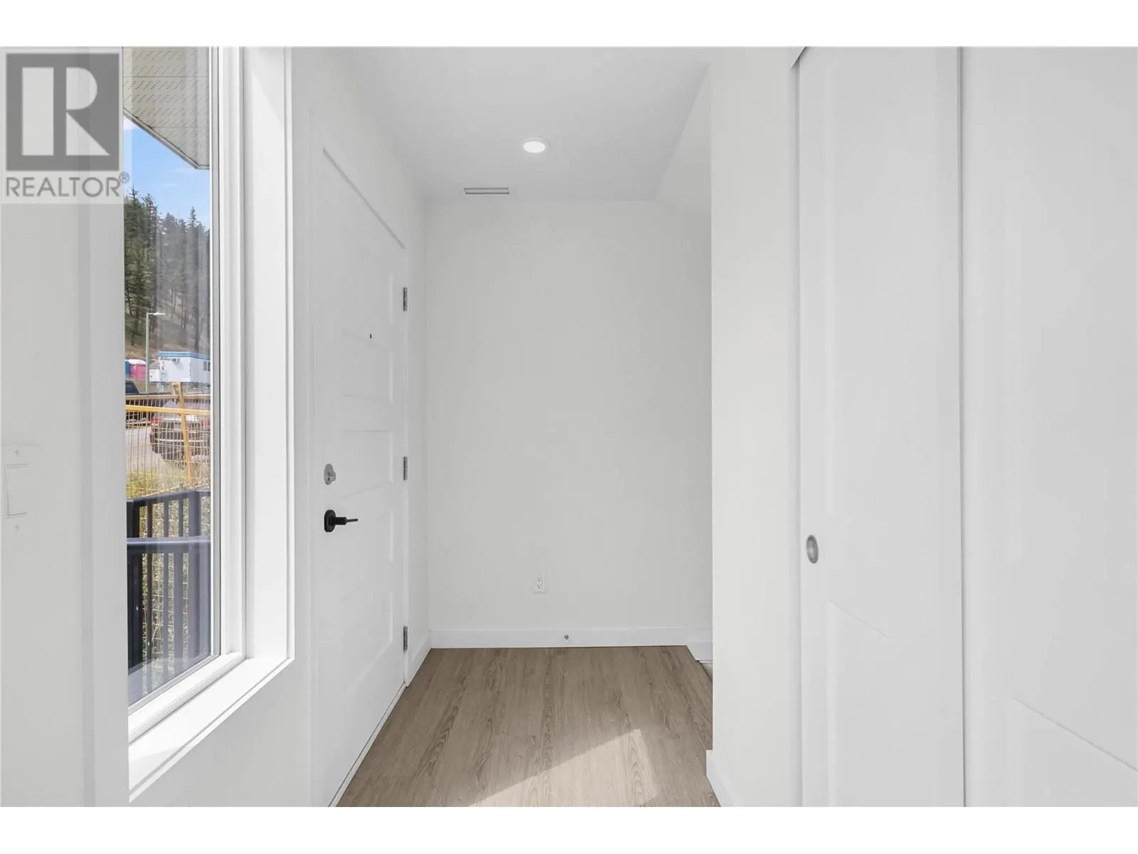 685 BOYNTON Place Unit# 6