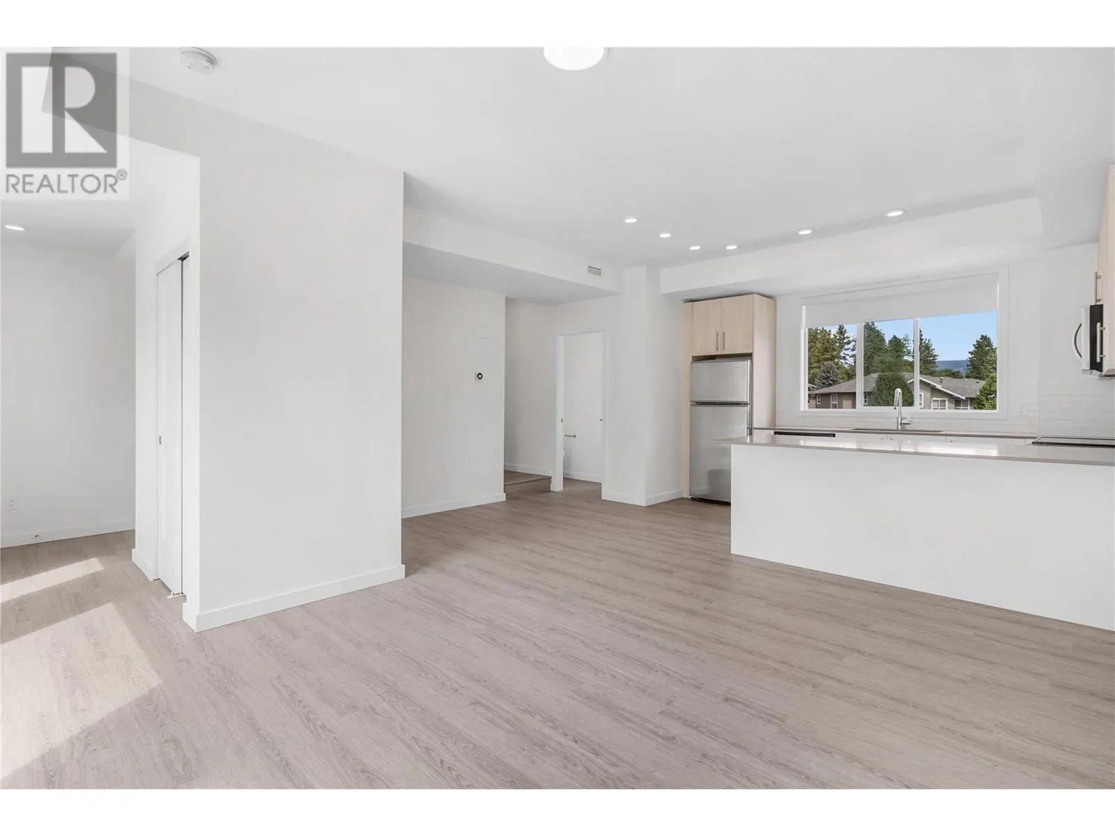 685 BOYNTON Place Unit# 6