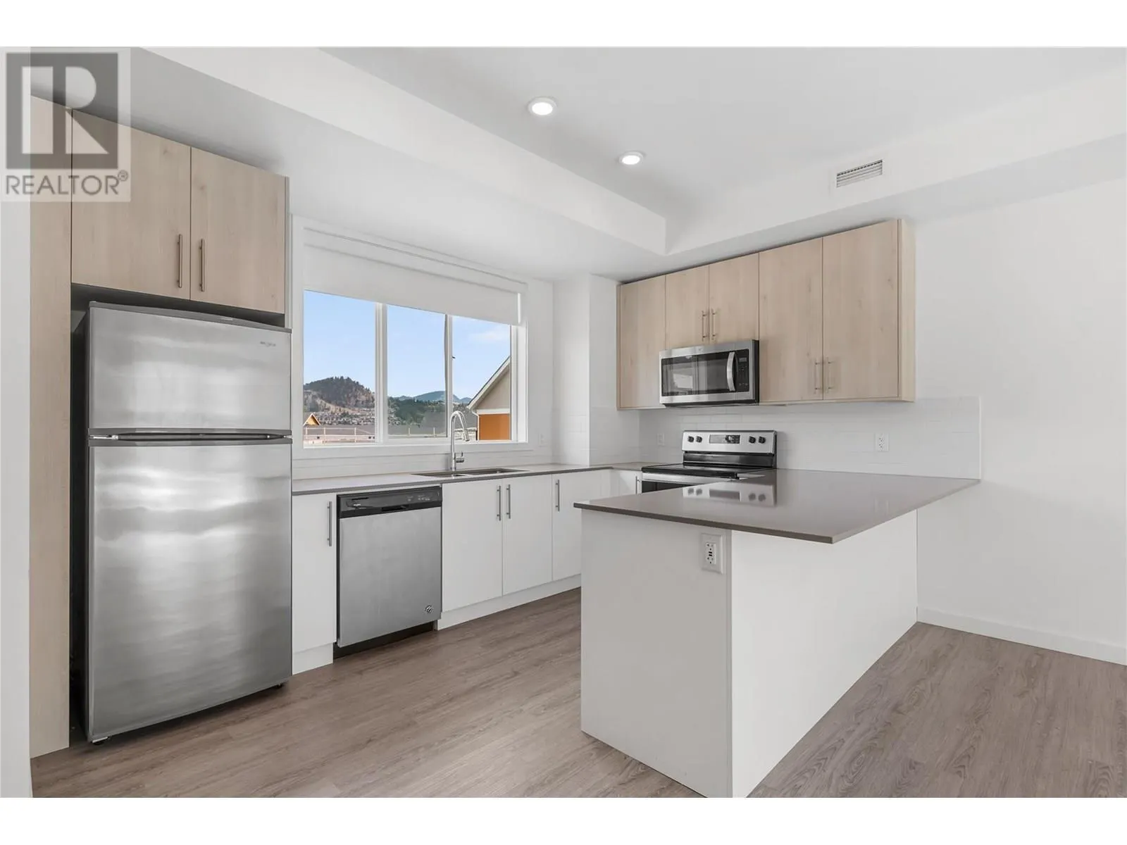 685 BOYNTON Place Unit# 6