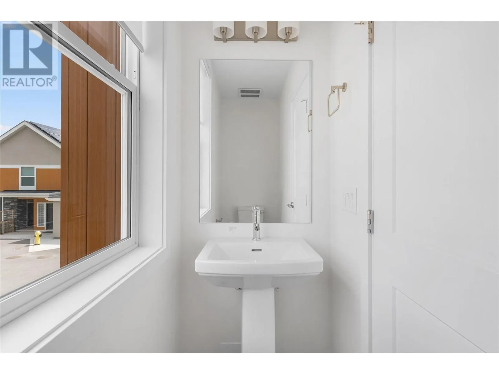 685 BOYNTON Place Unit# 6