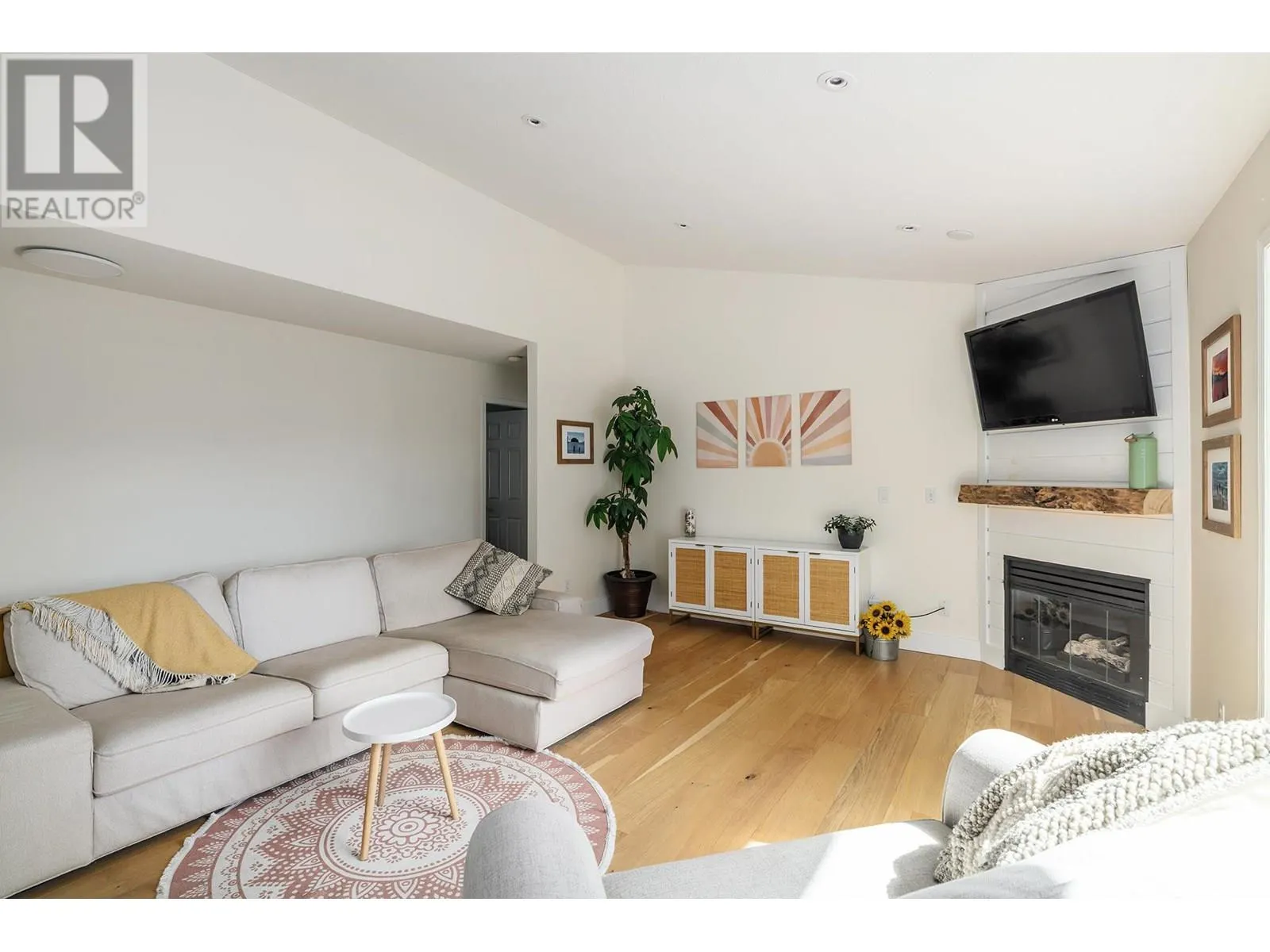 4607 Ponderosa Drive