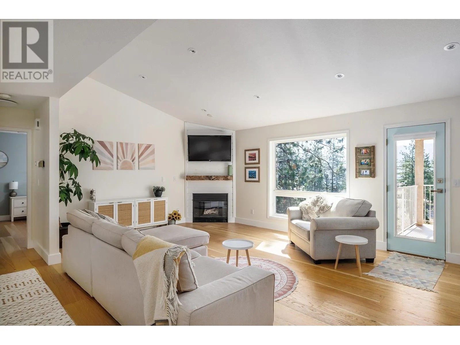 4607 Ponderosa Drive