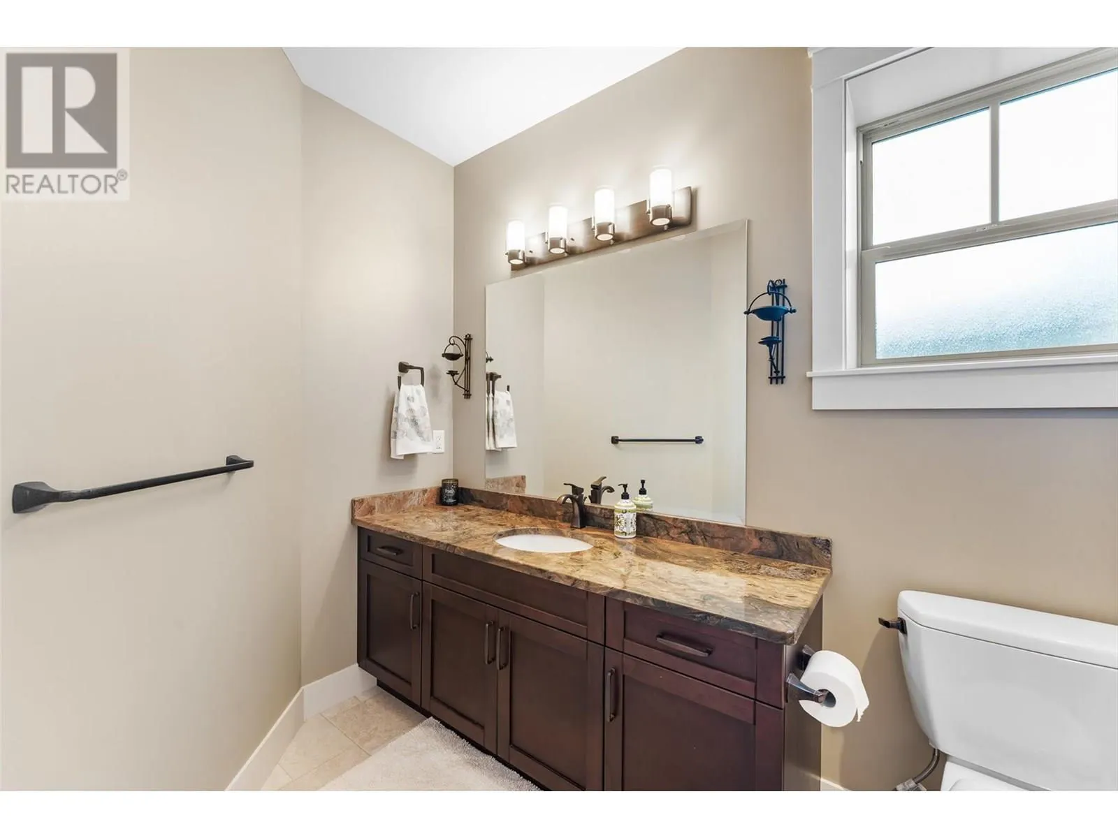 5090 Twinflower Crescent