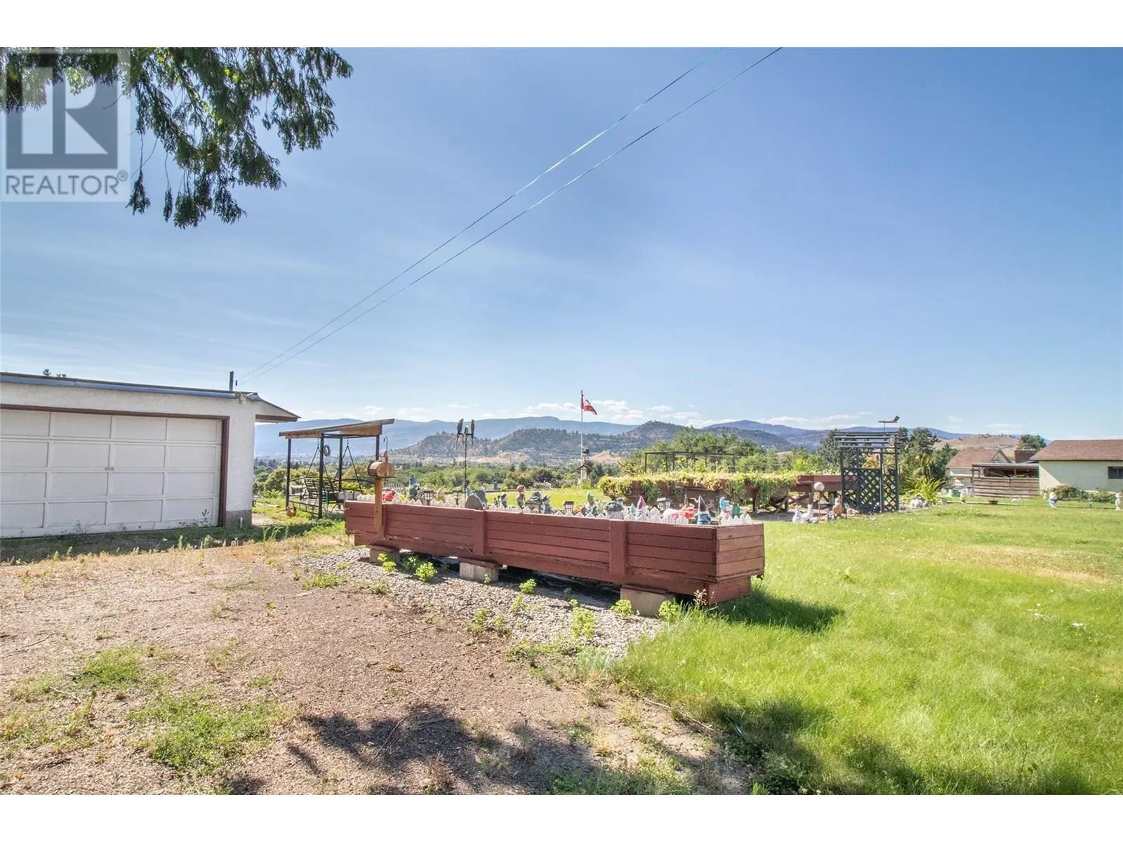 460 Dougall Road S