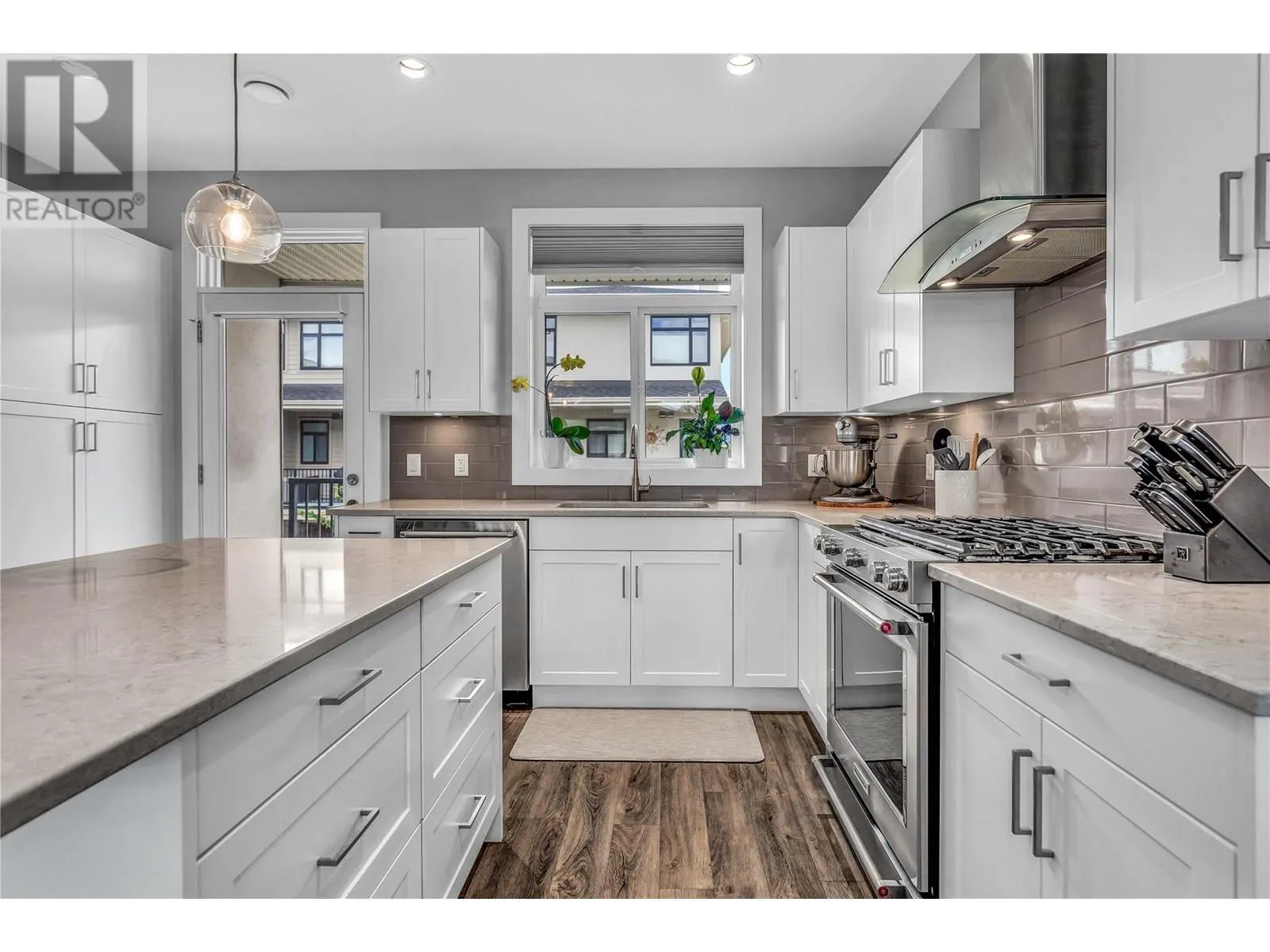 1102 Cameron Avenue Unit# 9